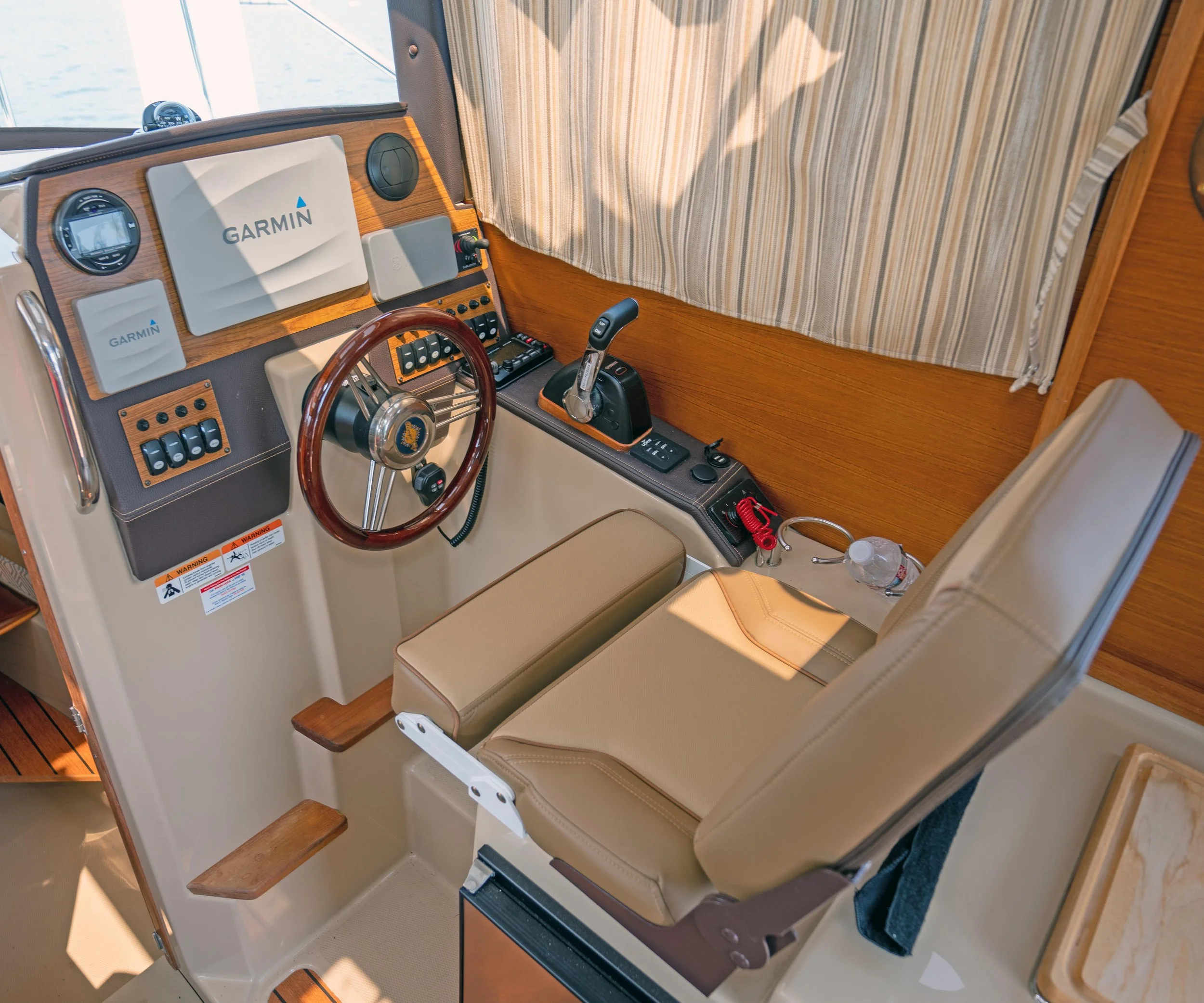 Ranter Tug interior helm station.jpg