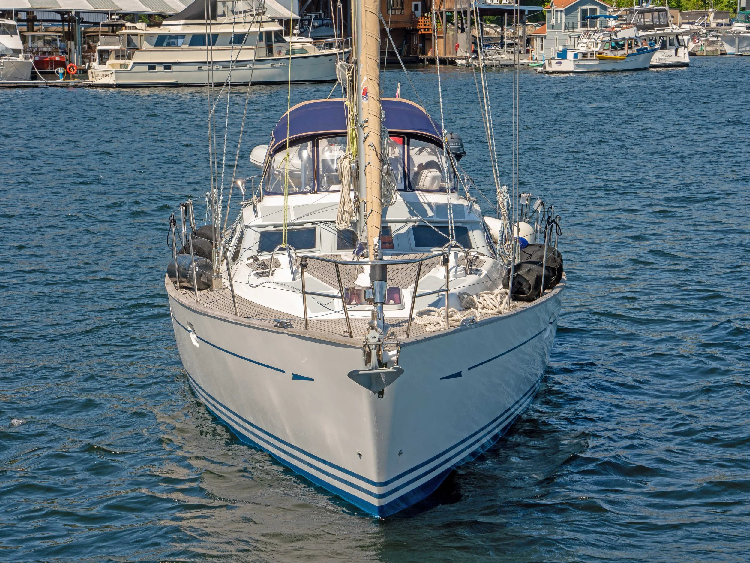 Oyster Exterior Bow.jpg