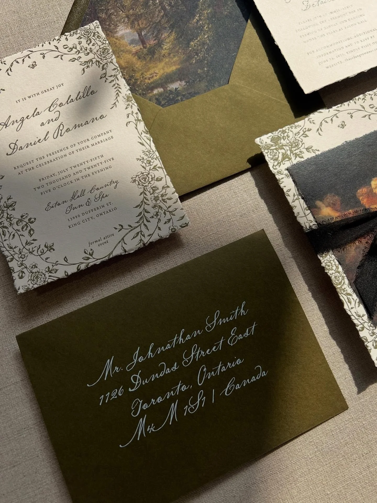Cooler days have us loving these moody sets 🍂

#paperandposte #letterpress #invitation #wedding #toronto #custominvitations #fall
