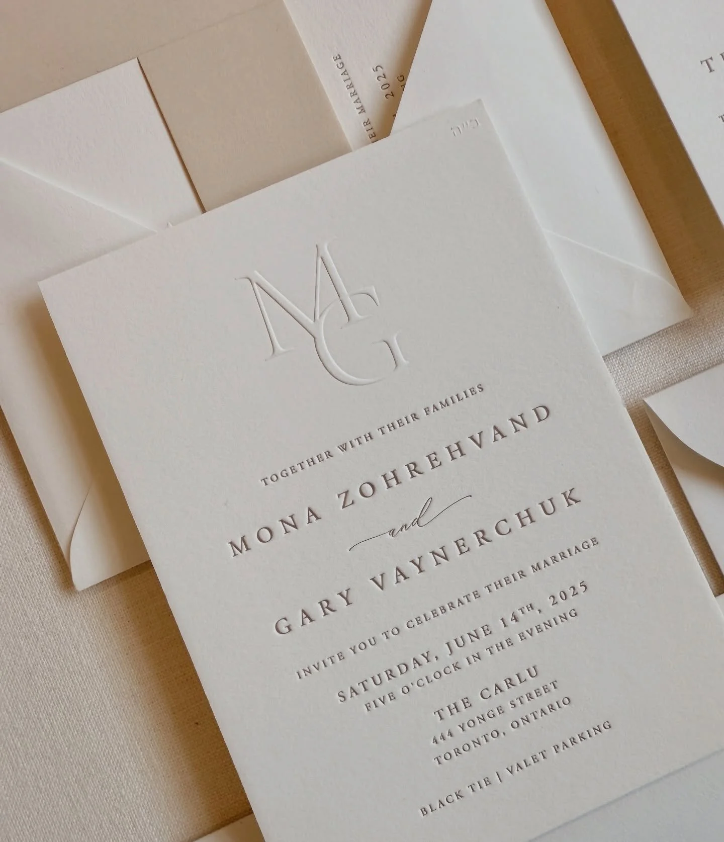 A moment for embossed monograms and how timeless they can be 🤍
⠀
#stationery #paperandposte #letterpress #weddinginvitation #custominvitation #embossing #monogram #duetevents