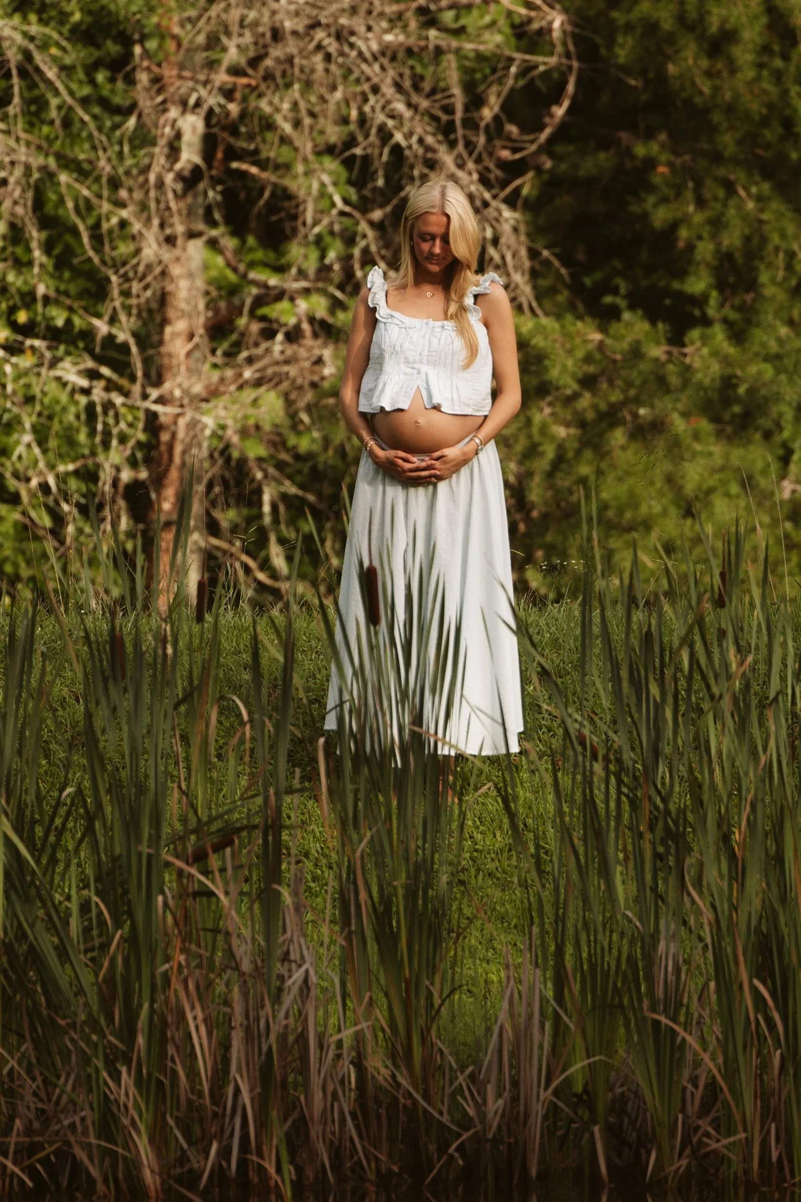 Organic outdoor maternity photography in North Georgia near Dahlonega, creating natural pregnancy portraits for mothers from Alpharetta, Milton and Cumming GA.