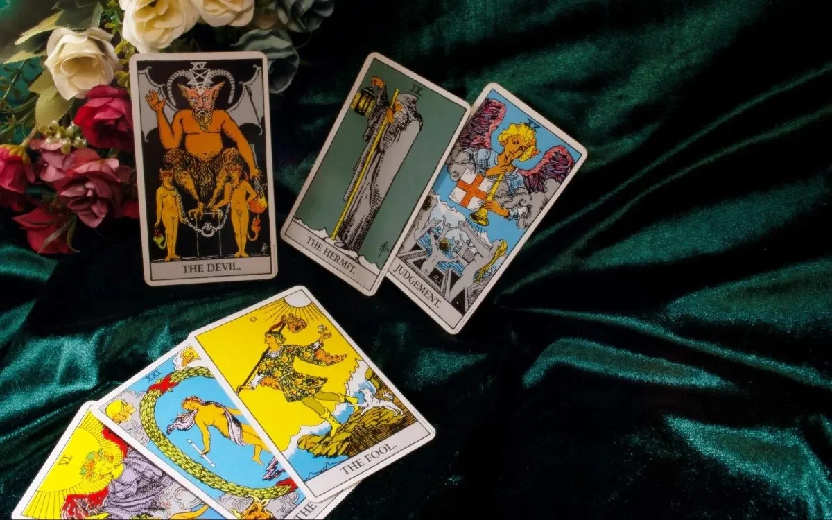 tarot-3691075_1920-e1591290337840.jpg