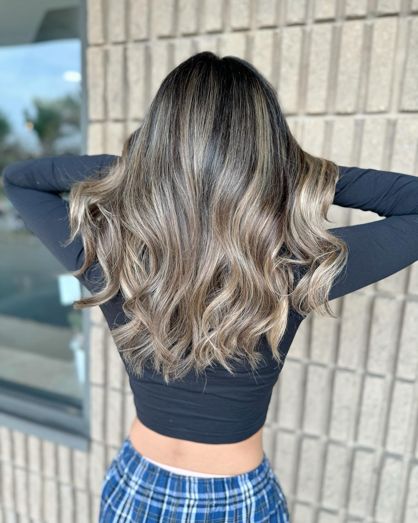 Happiness is a good hair day.💛🖤 #waynemoms #waynemomsnj #njhairstylist #njhairsalon #njsalonandspa #saloncentric #saloncentrictotowa #redkenobsessed #redkinshadeseq