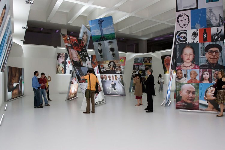 Les Yeaux Ouverts – Benetton, 2007
