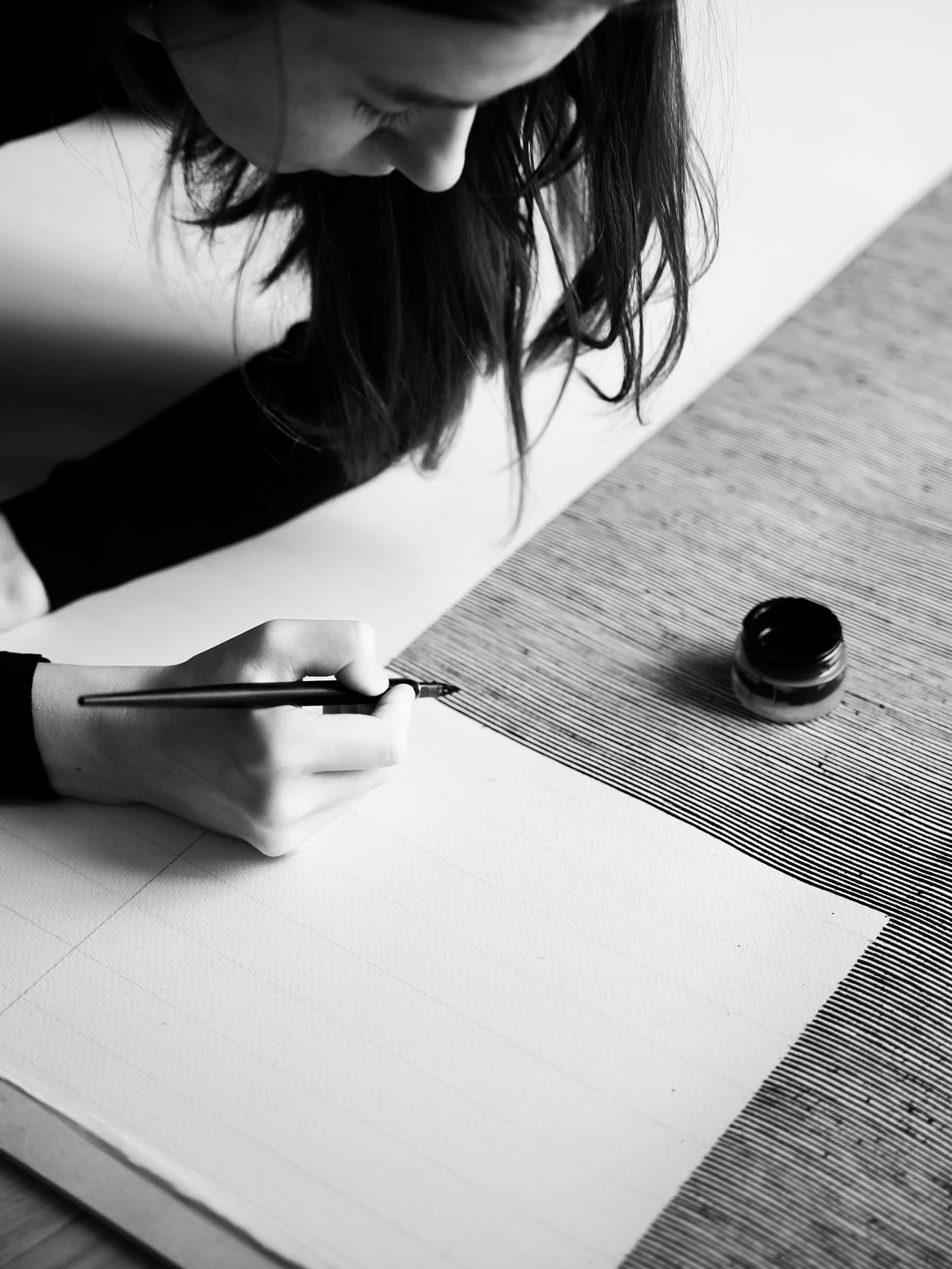 I Like Lines.
They offer the perfect way to explore simplicity, without getting trapped in unnecessary complexity.
I understand their banality &mdash; it&rsquo;s just a line, in the end. But they also symbolize something larger.
Life itself, maybe. R
