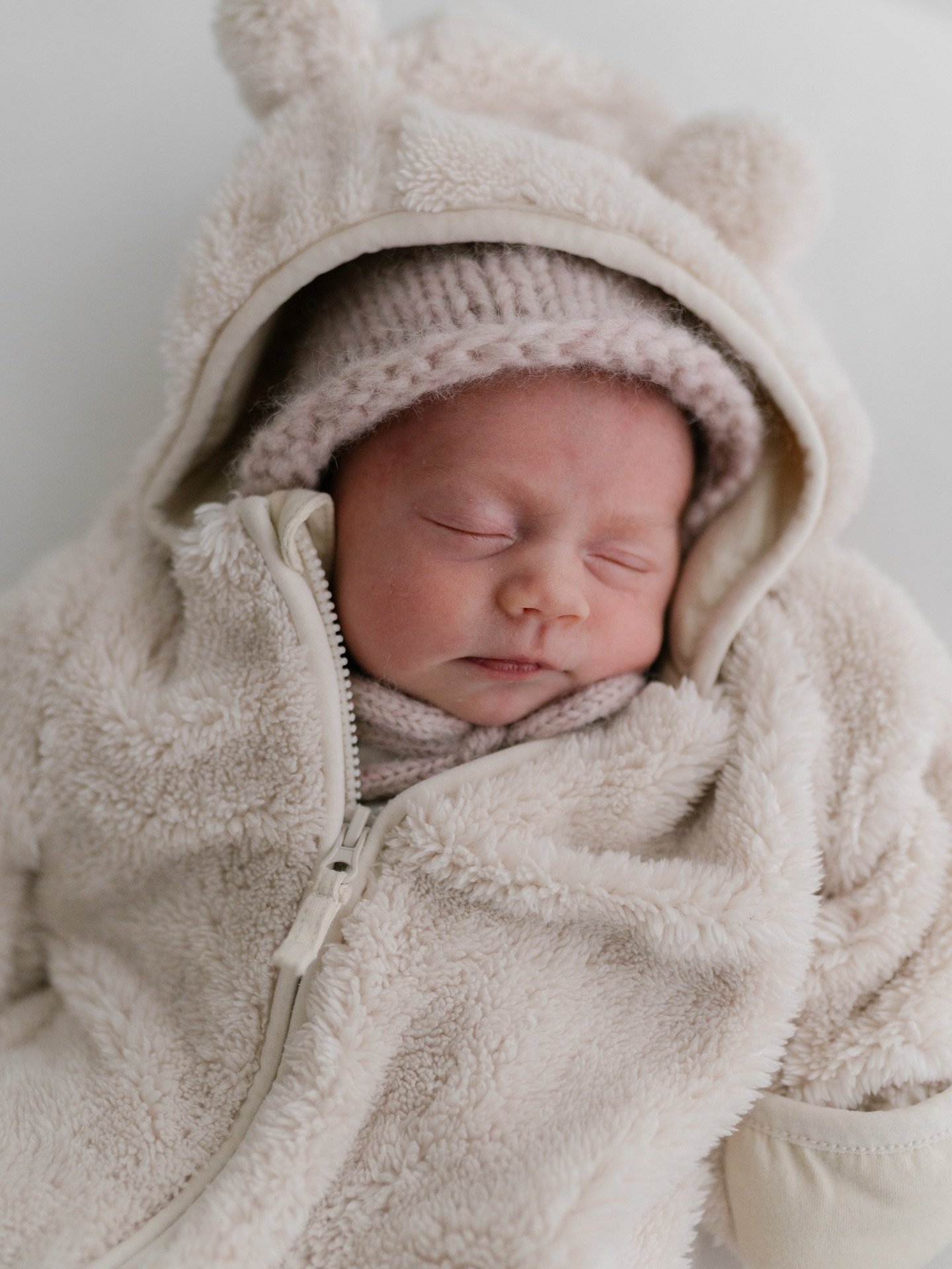 Odotatteko vauvaa?🥹

Multa l&ouml;ytyy kuvauspaketti, joka sis&auml;lt&auml;&auml; odotusminikuvauksen ja newborn-kuvauksen. Paketti on tarinallinen kokonaisuus, joka luo ihanan jatkumon odotuksesta ensimm&auml;isiin p&auml;iviin yhdess&auml; vauvan