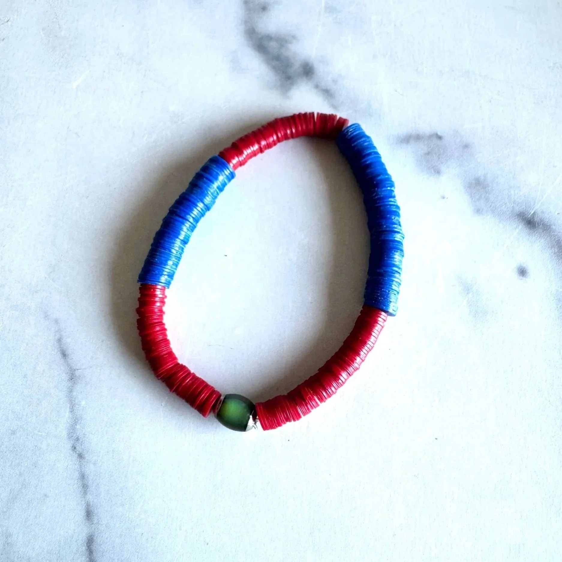School and team colors vinyl bracelets with focal bead