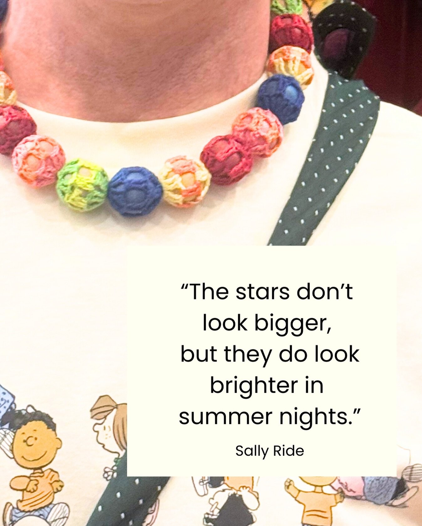 Summer is here! 

Time to be outside
Try to stay cool
Summer nights under the stars. 

Wear that colorful bold jewelry
Put your hair up
Put those bold earrings on

Make those memories. 

#summervibes☀️ #ooakjewelry #statementjewelry #latinedesigner #