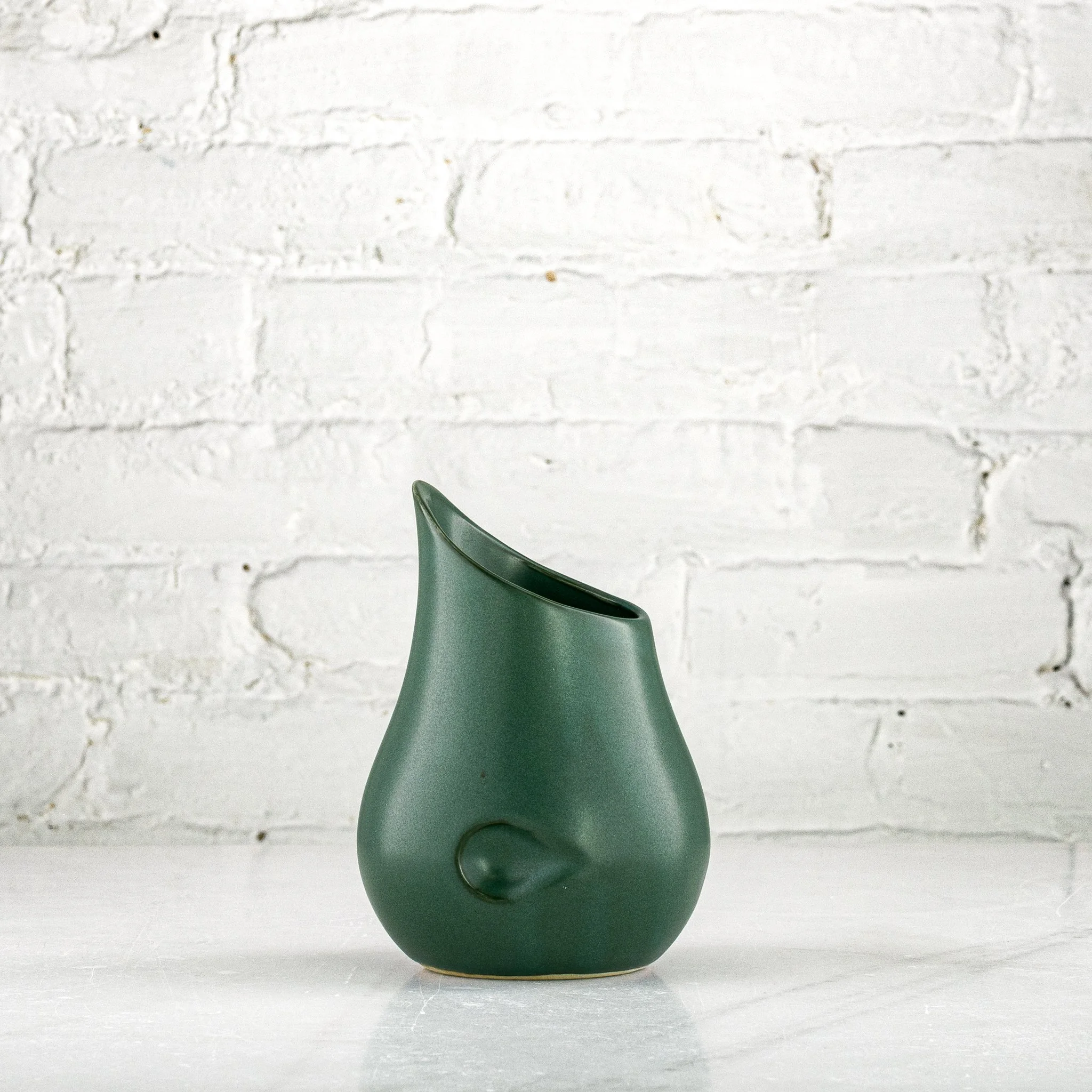 Ivy_2023_0000_Pourer (L) (1).jpg