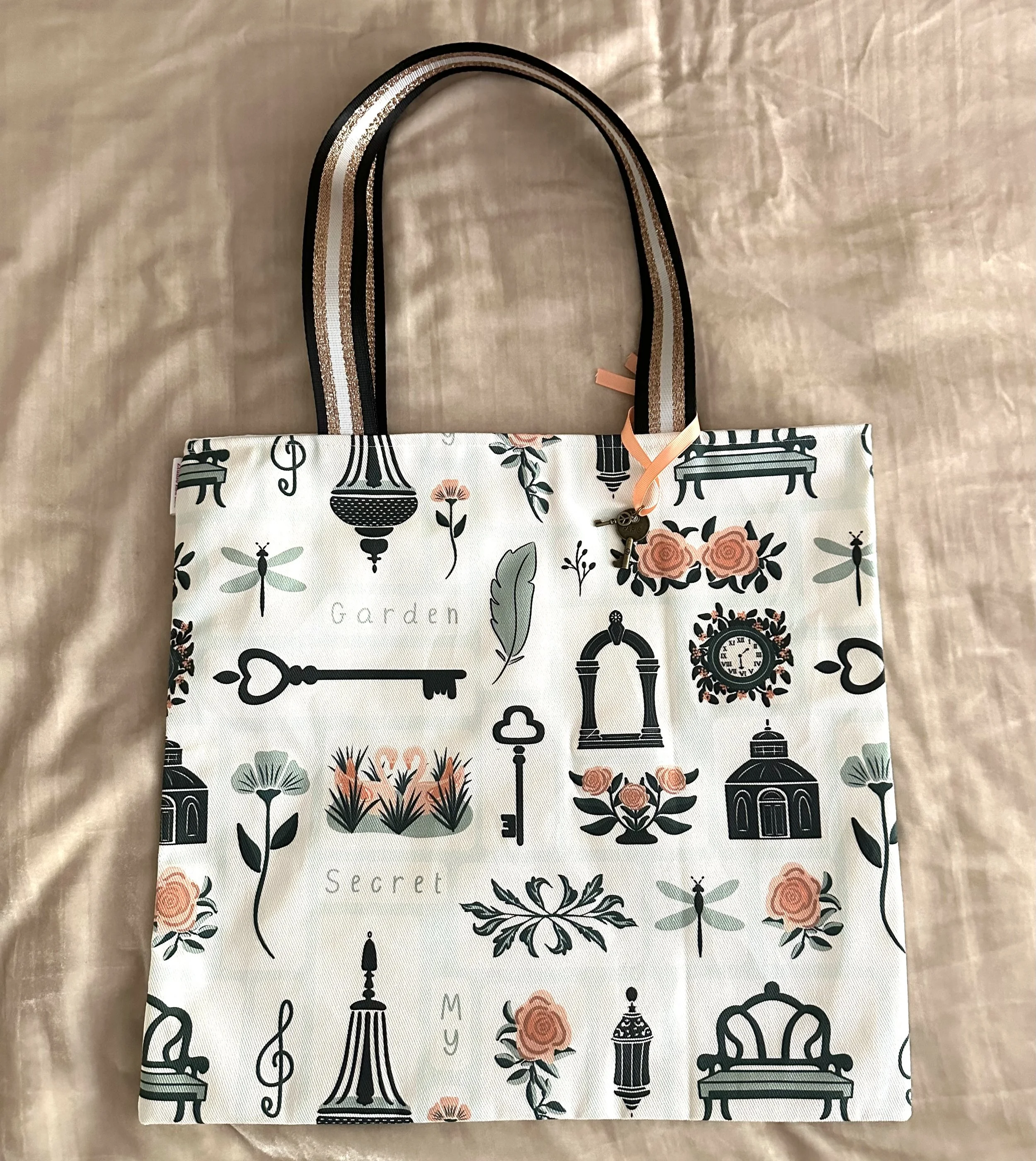 zzz_SG_My Secret Garden tote.jpeg