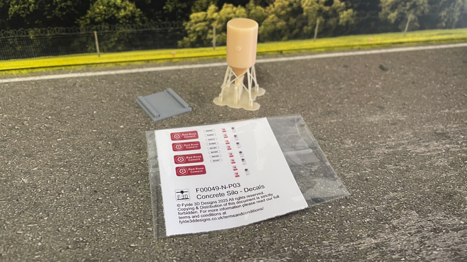 F00049-N-Concrete Silo_All Parts_Unpainted_1600x900px web.png