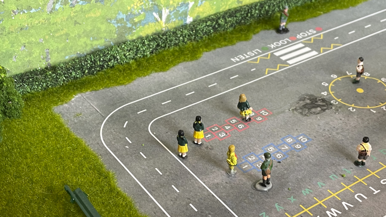 School Diorama_Photo 11_1600x900px web.png