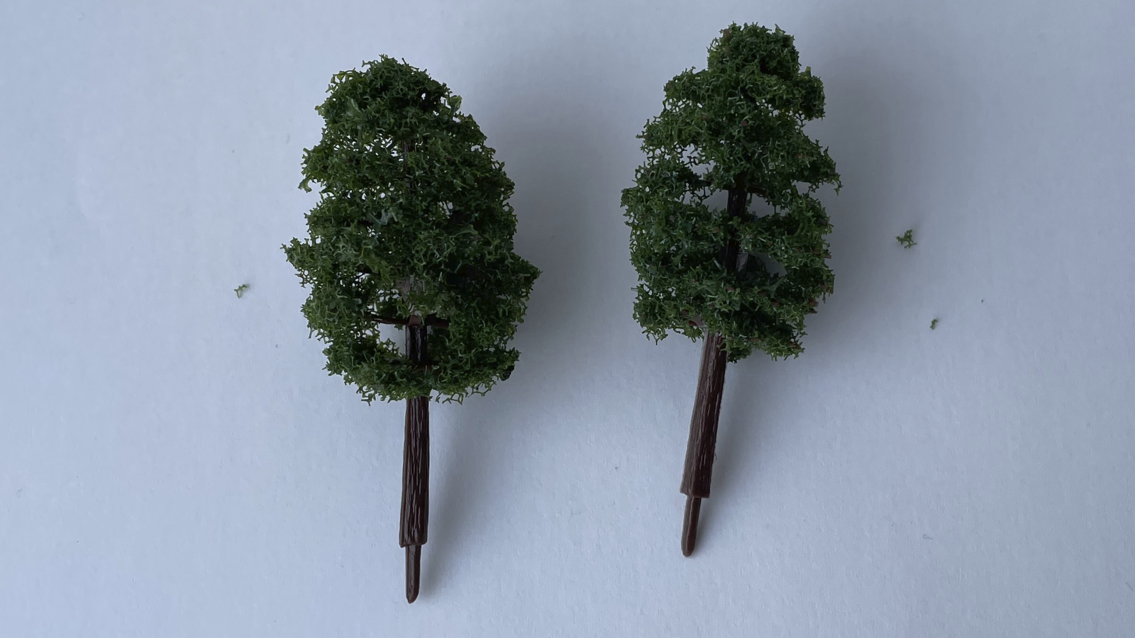 Deciduous Trees 8cm Tall (Pack of 2)