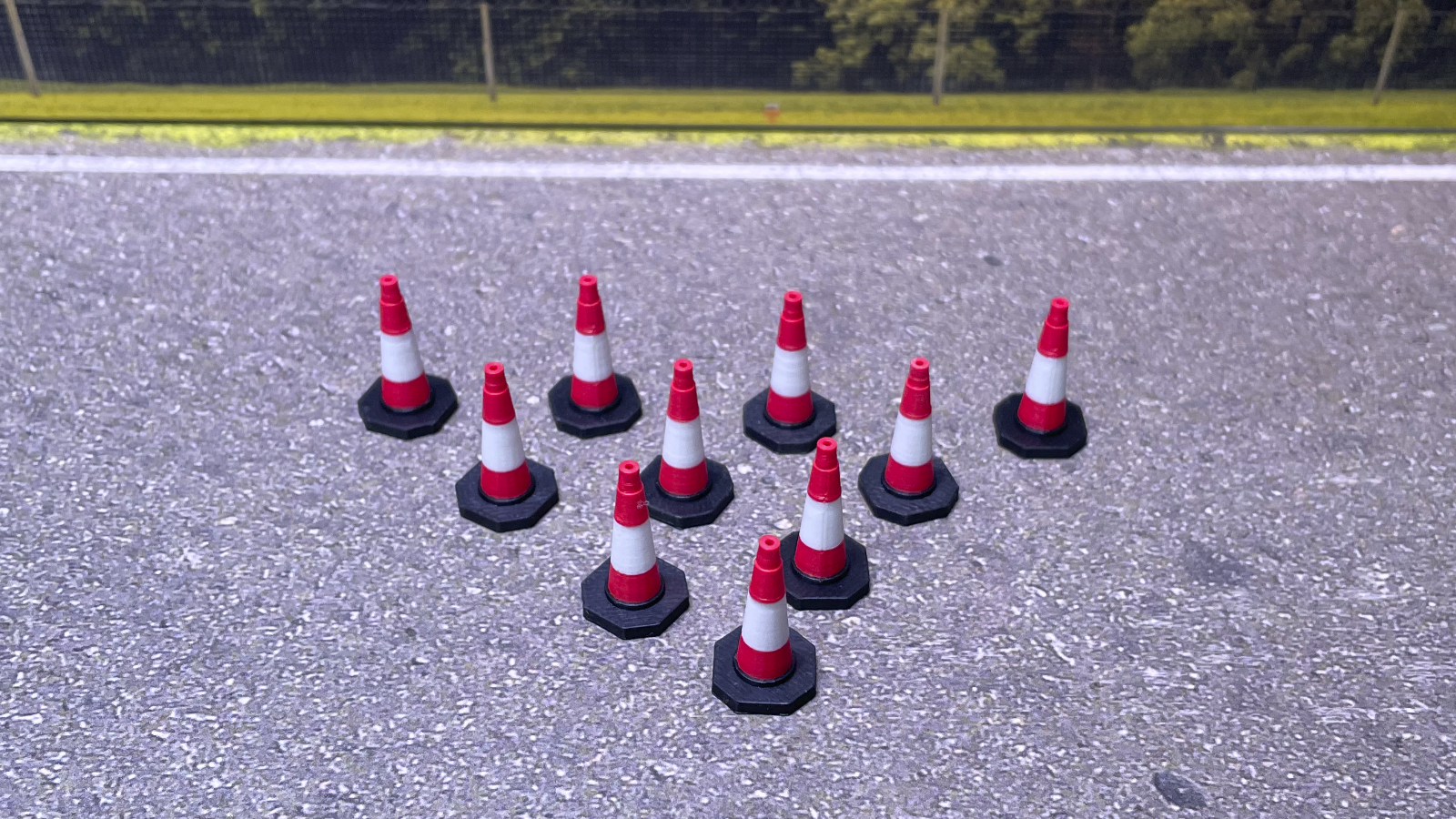 Traffic Cones - 1:32 Scale (10 Pack)