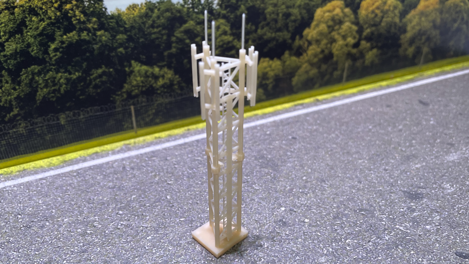 F00039-N_ Phone Mast_Mast Rear 1600x900px web.png