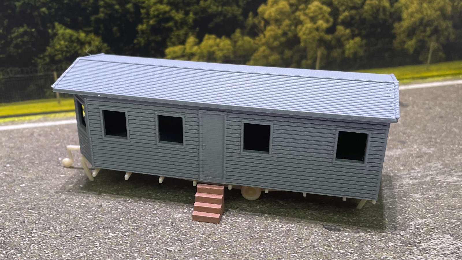 F00071-OO-Static Caravan_Side 1600x900px web.png