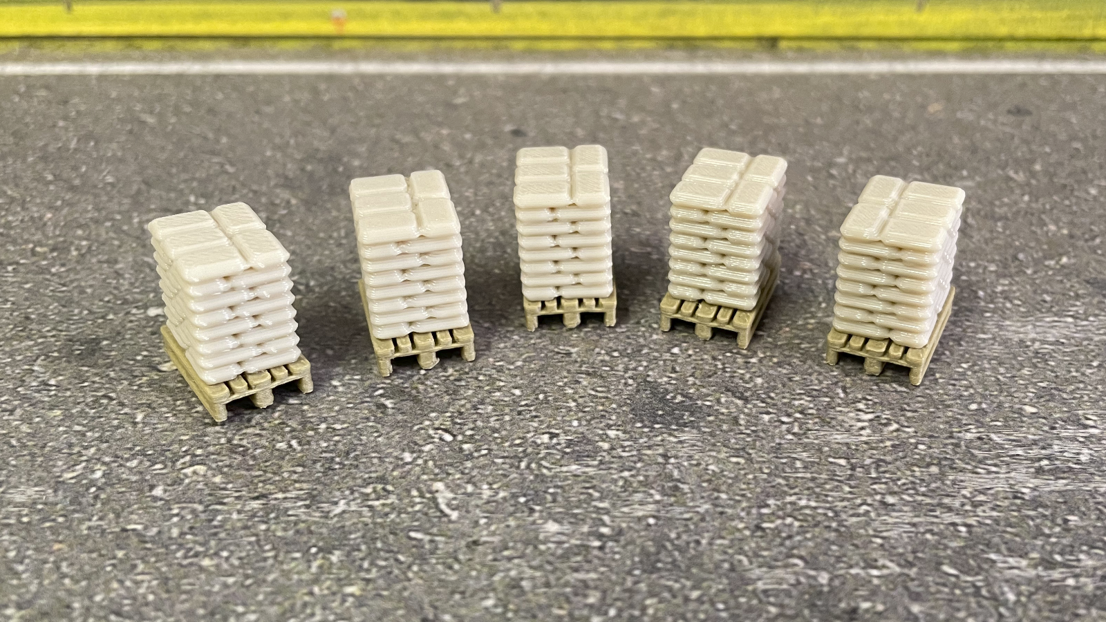 Pallet Loads of Sacks - OO Gauge (Pack of 5)