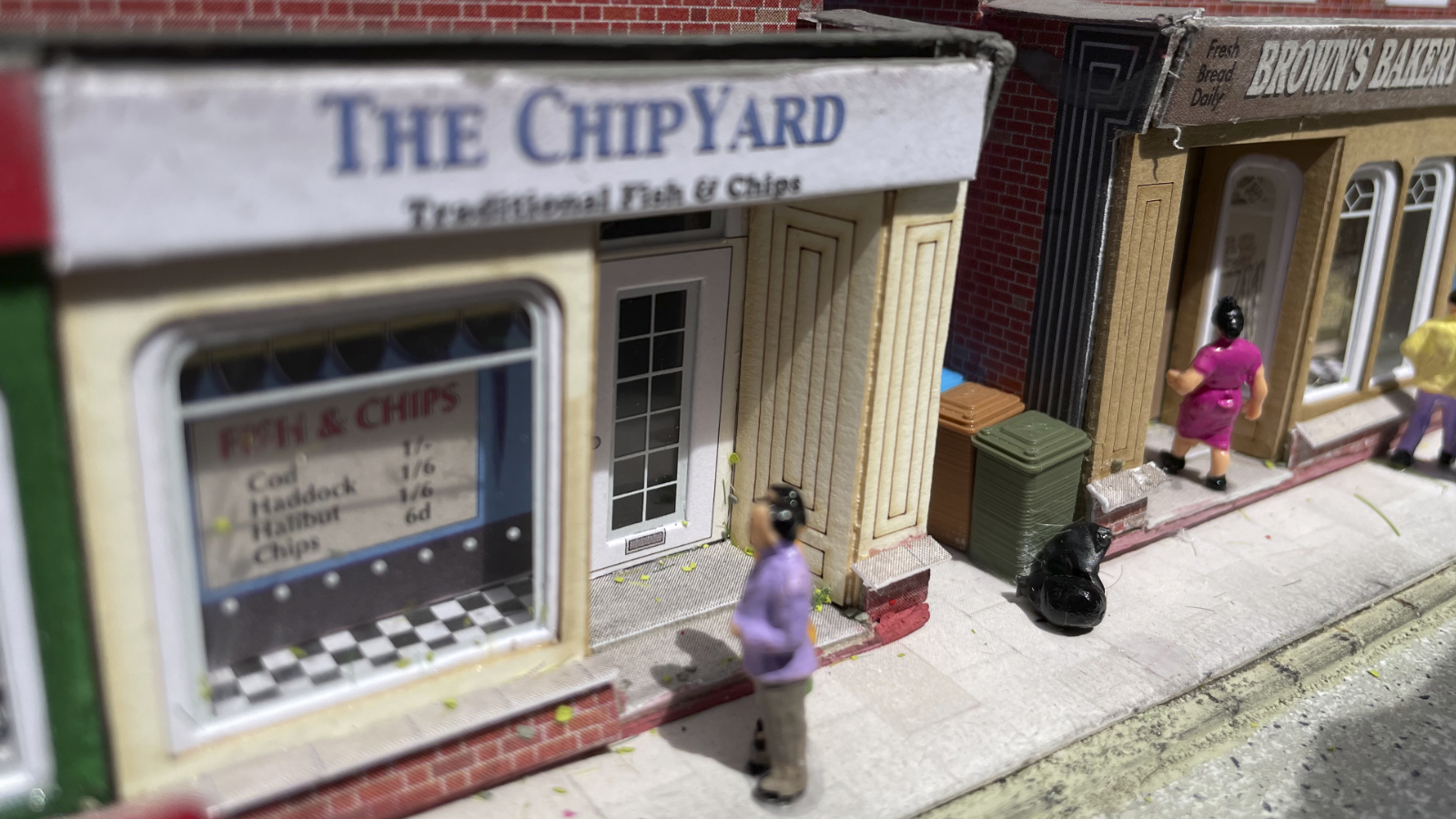 Town Diorama_Photo 16_1600x900px web.png