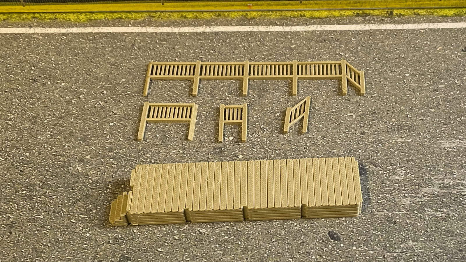 F00142-OO-Static Caravan Decking_All Parts_1600x900px web.png