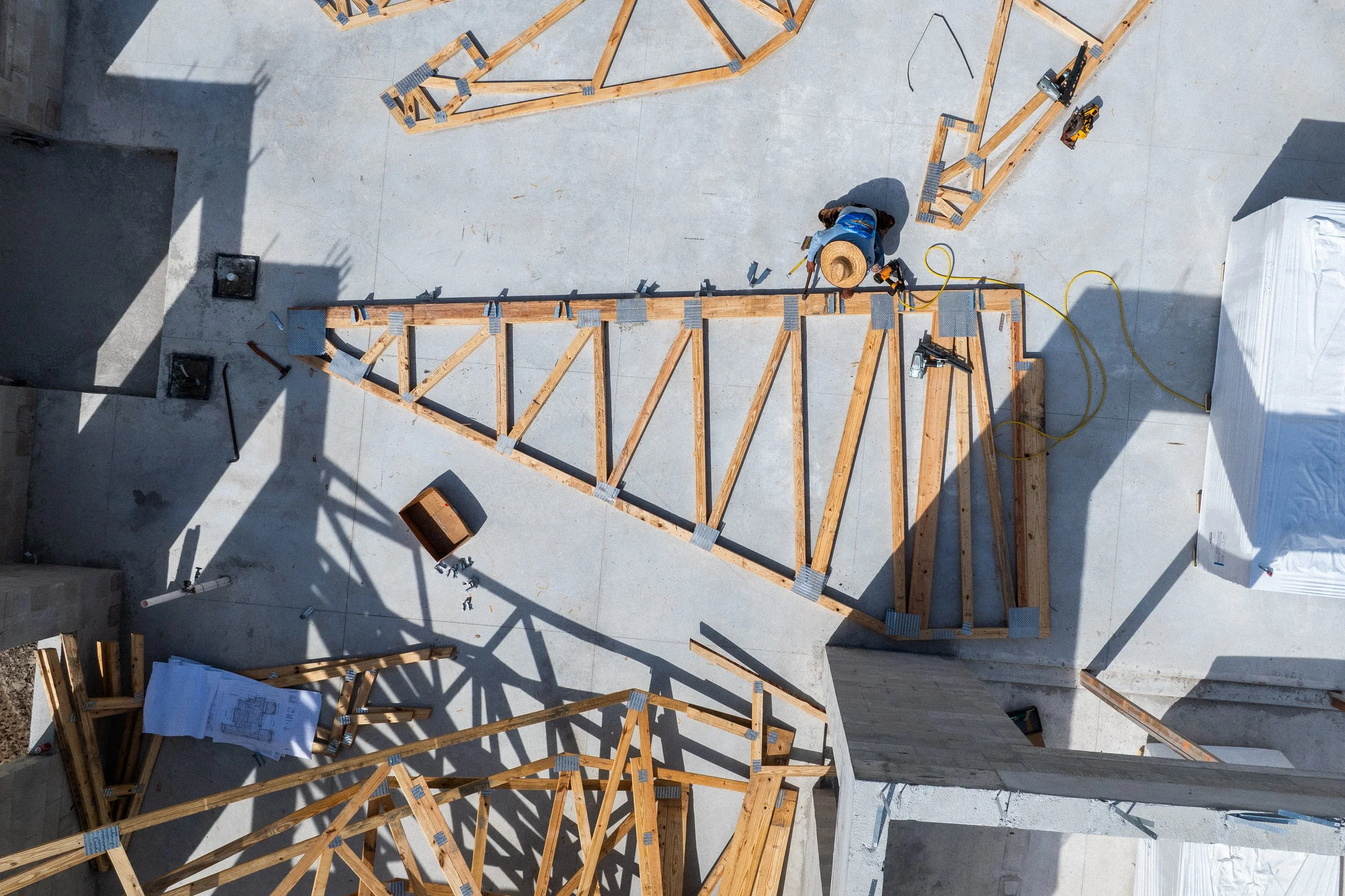 Dynan5215HiddenRoofTrussStart_0297.jpg