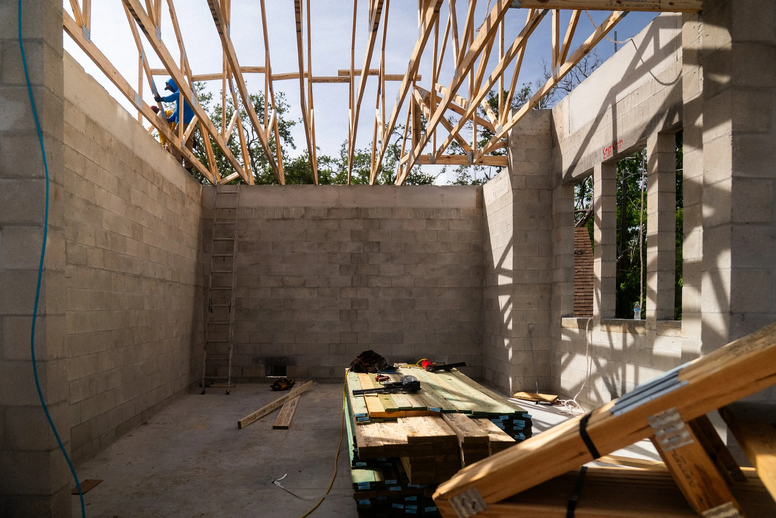 Dynan5215HiddenRoofTrussStart02851.jpg