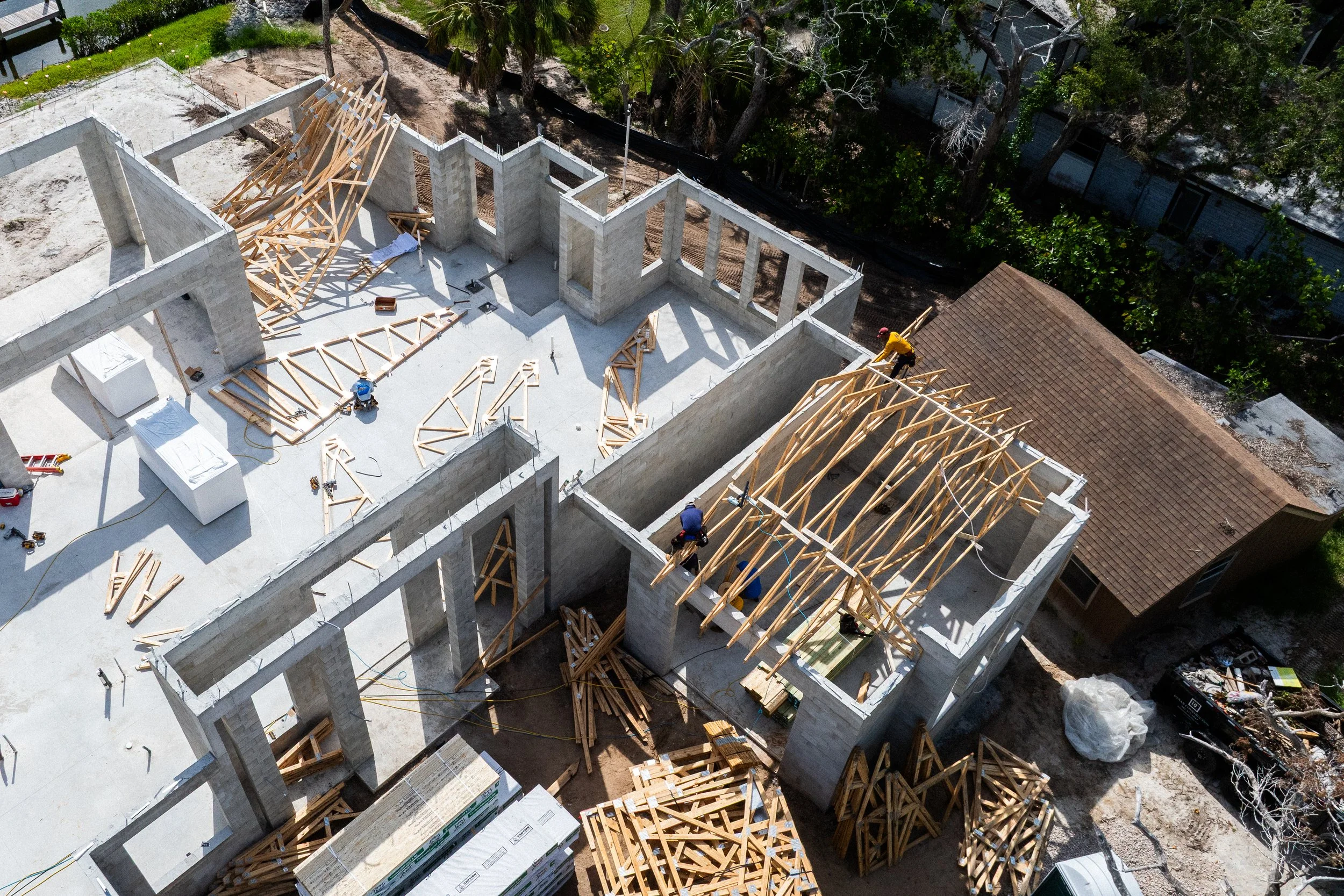 Dynan5215HiddenRoofTrussStart_0302.jpg
