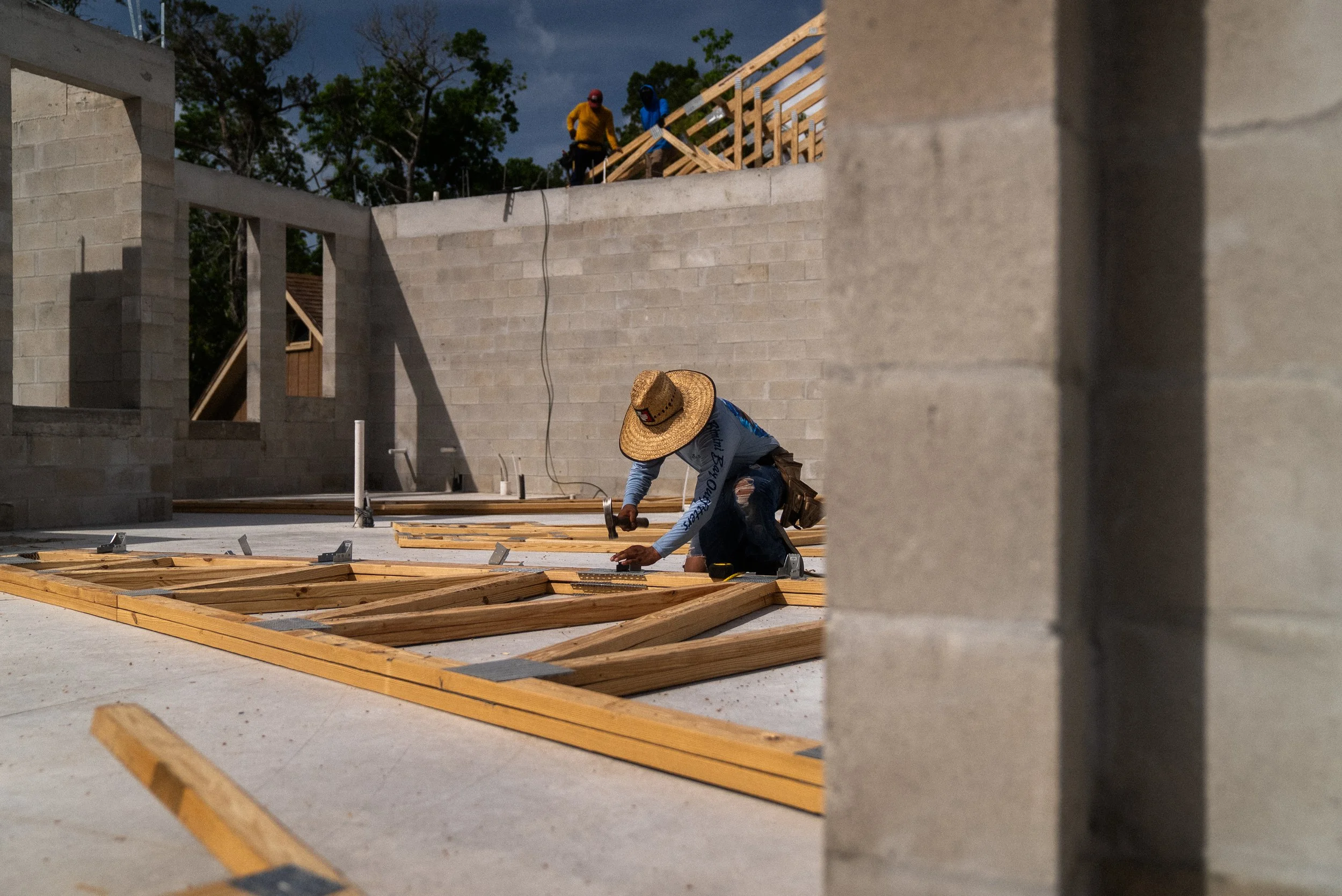 Dynan5215HiddenRoofTrussStart02847.jpg