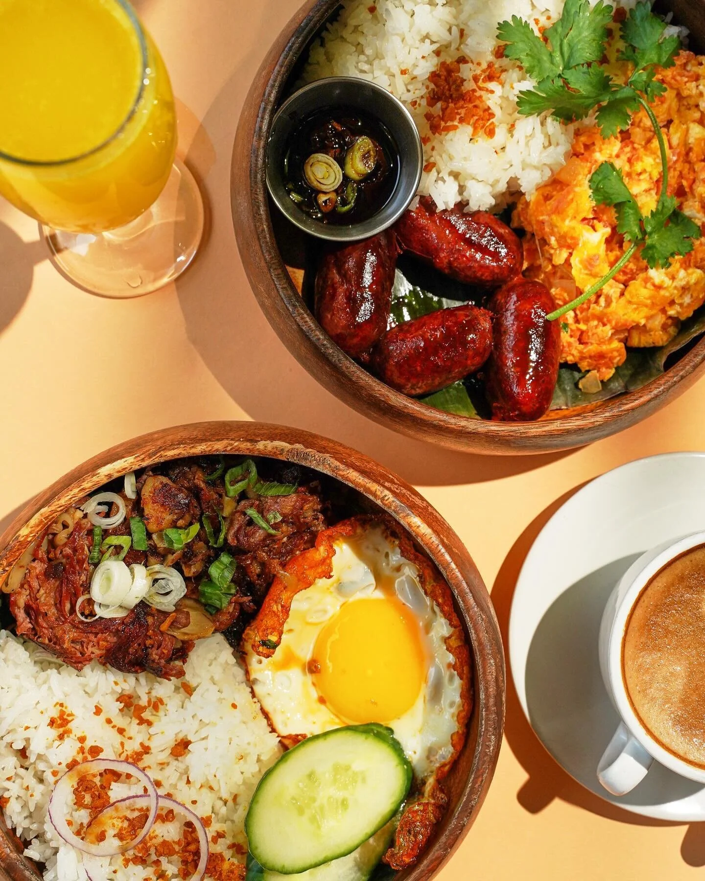 Hitting the streets today to grab all those last minute gifts? Come fuel up with us first!

Sunday Brunch starts at 10 🍳🍖☕️🥓🥂
#chadwicksTO