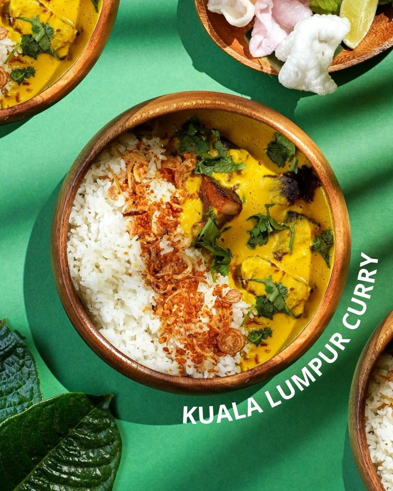 KUALA LUMPUR BEEF CURRY 🍛 
House smoked beef brisket in a turmeric, pandan and coconut based sauce, served with steamed rice, Thai chillies and cucumber (GF.
#chadwicksTO