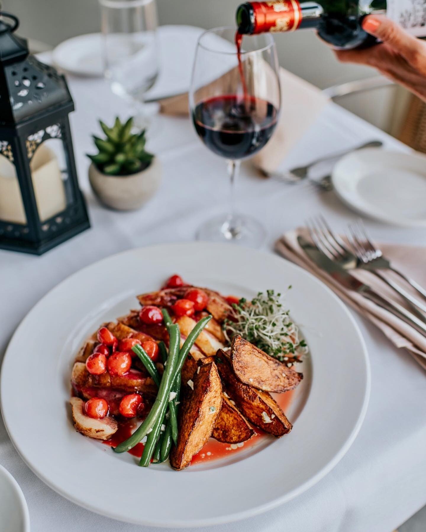 @chezmarie_boca 🇫🇷

Chez Marie French Bistro

Family-owned &amp; operated quaint bistro-style restaurant offers a moderately-priced artisan-crafted French cuisine. #musttryfood #resturantmonth #septermber #flavorpalmbeach #supportlocal