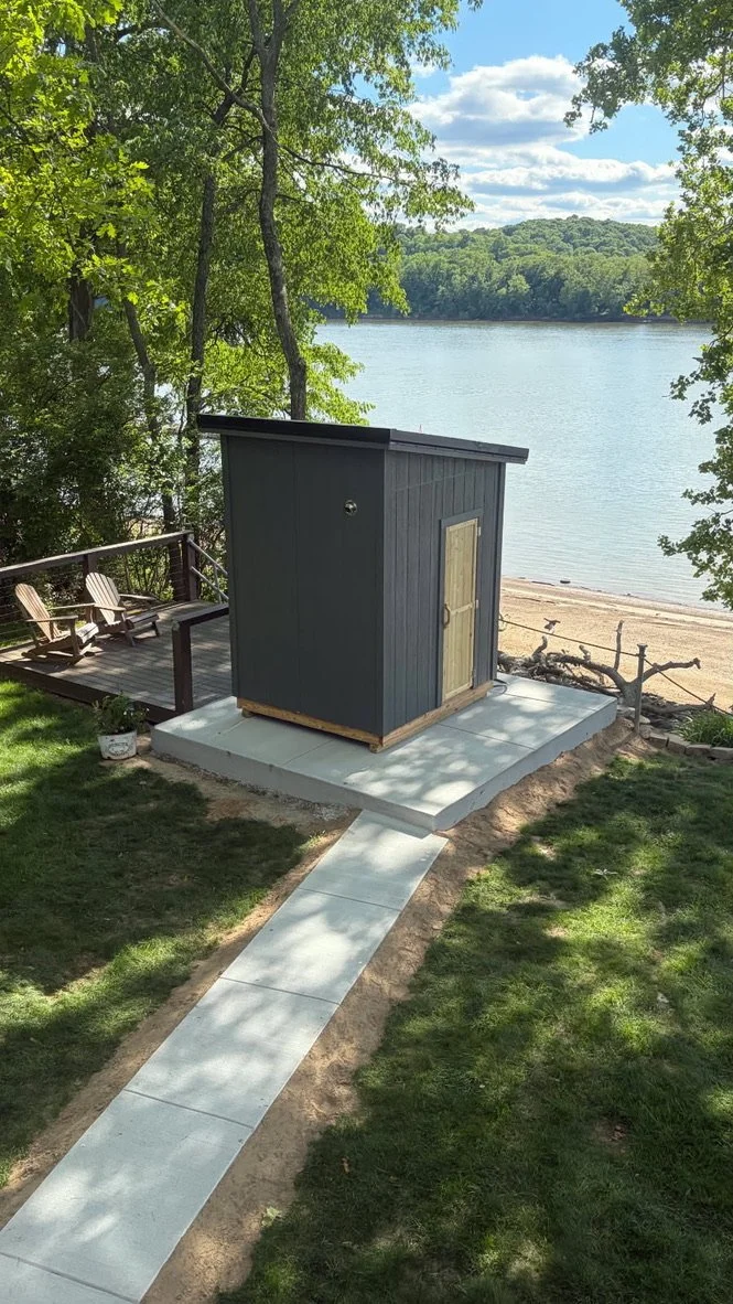 Outdoor sauna on the Ohio river
