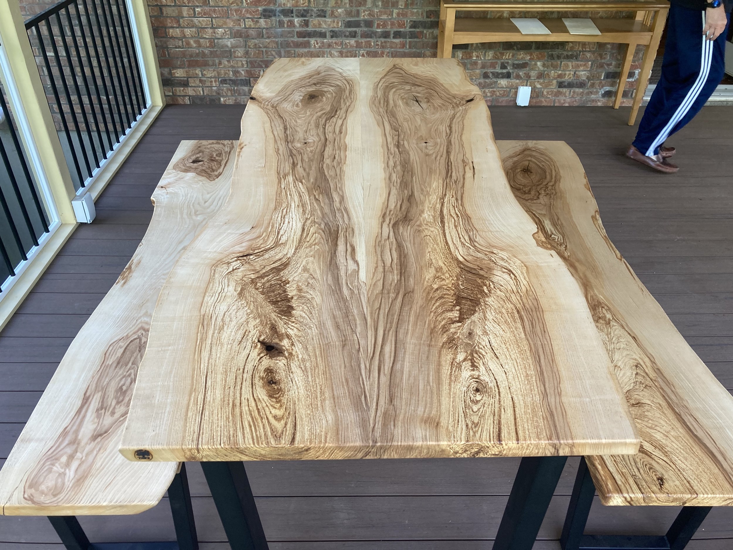 Book-matched Ash Patio Set with metal legs