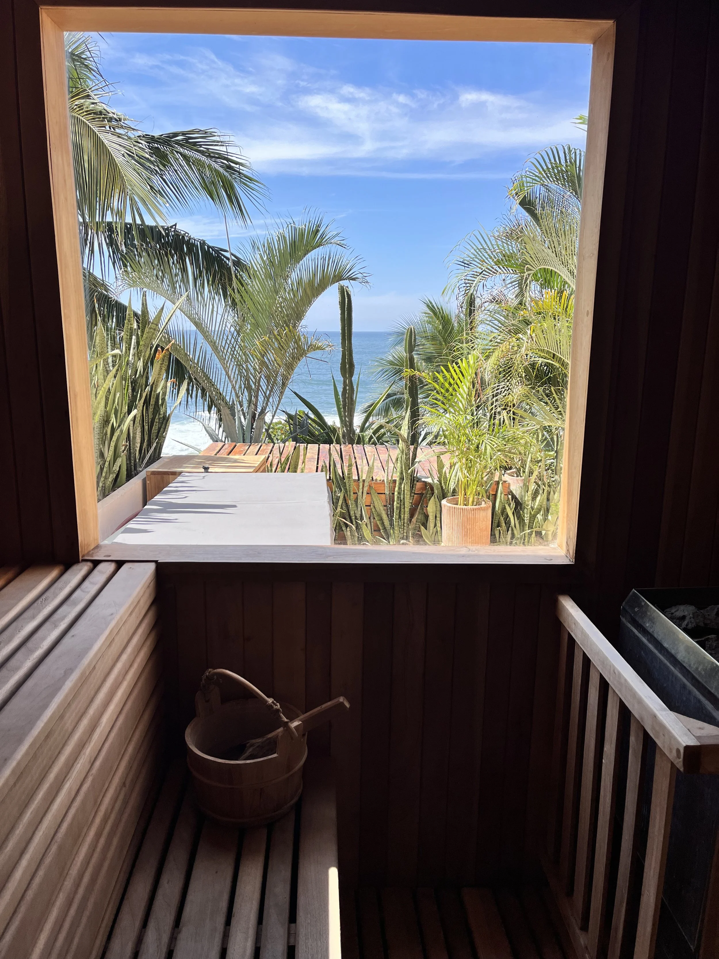 la joya sauna.jpg