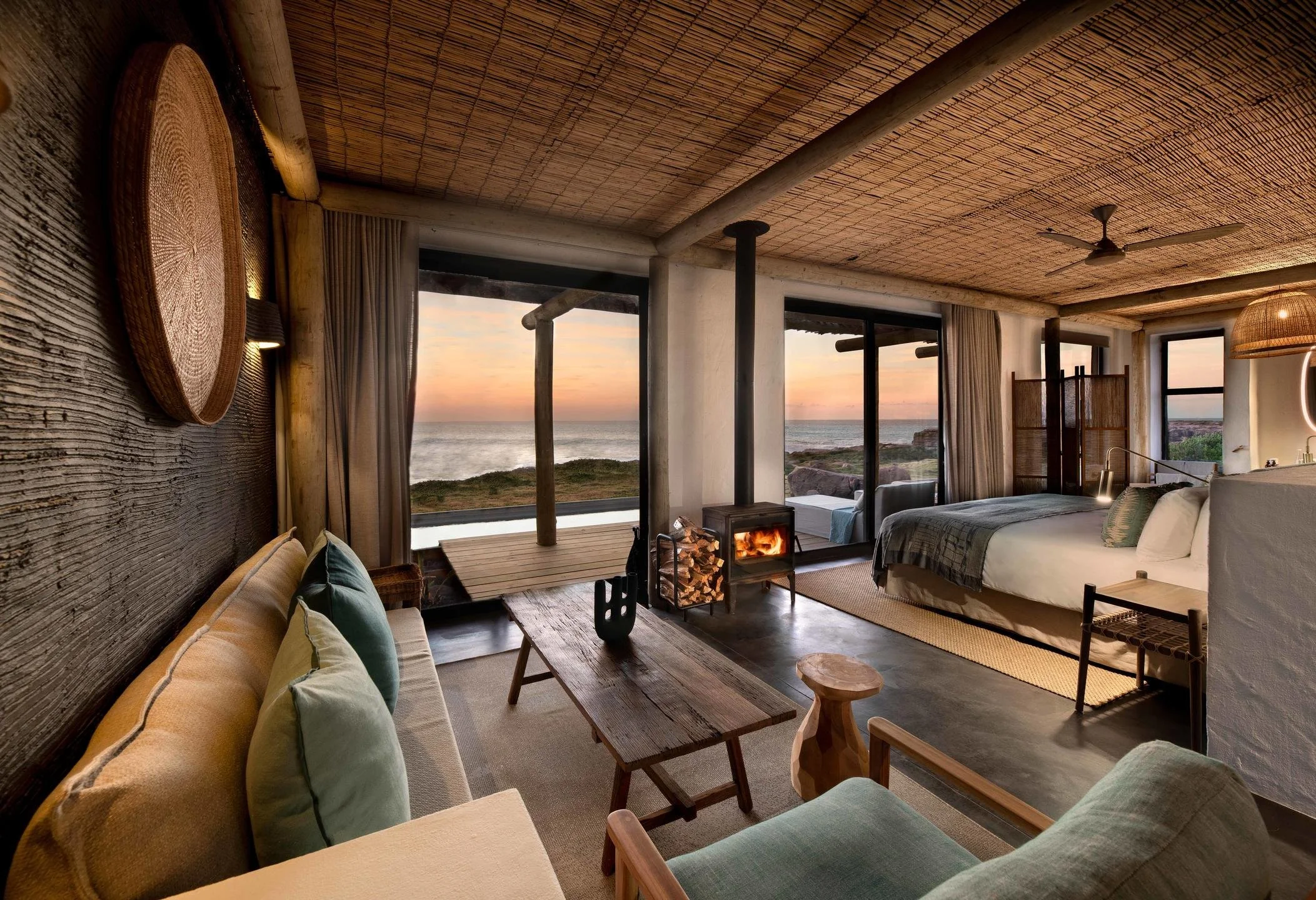 suite_interior_3.jpg