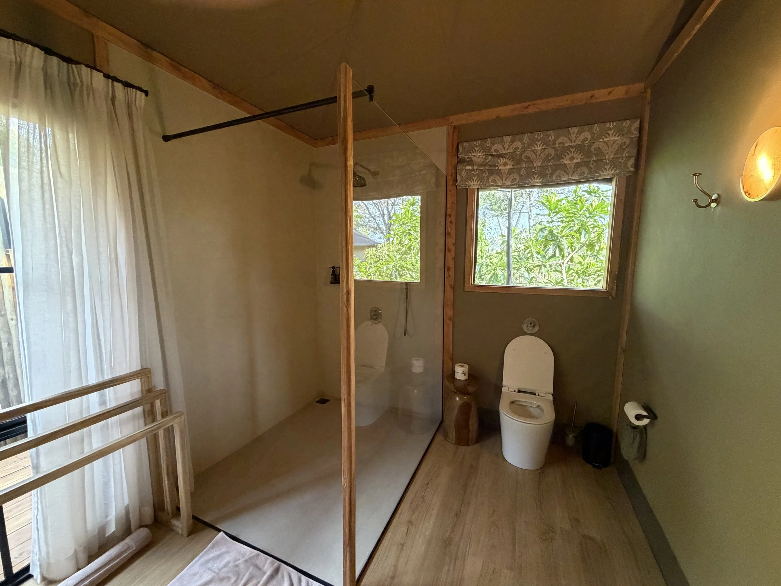 04 The Room - standard suite shower (IMG_8486).jpg
