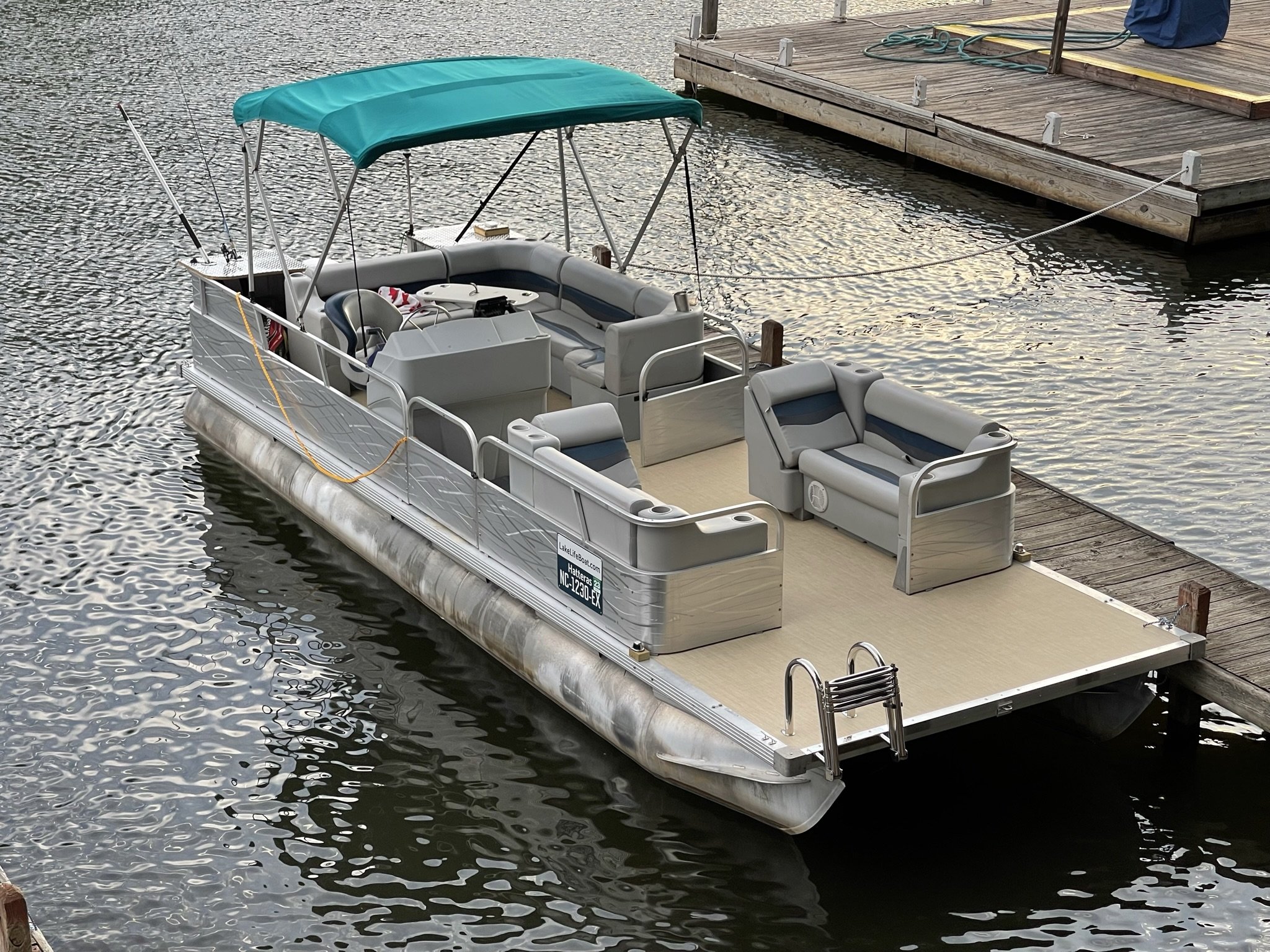 Hatteras 24ft Pontoon — Lake Life Boat Rental at Lake Gaston