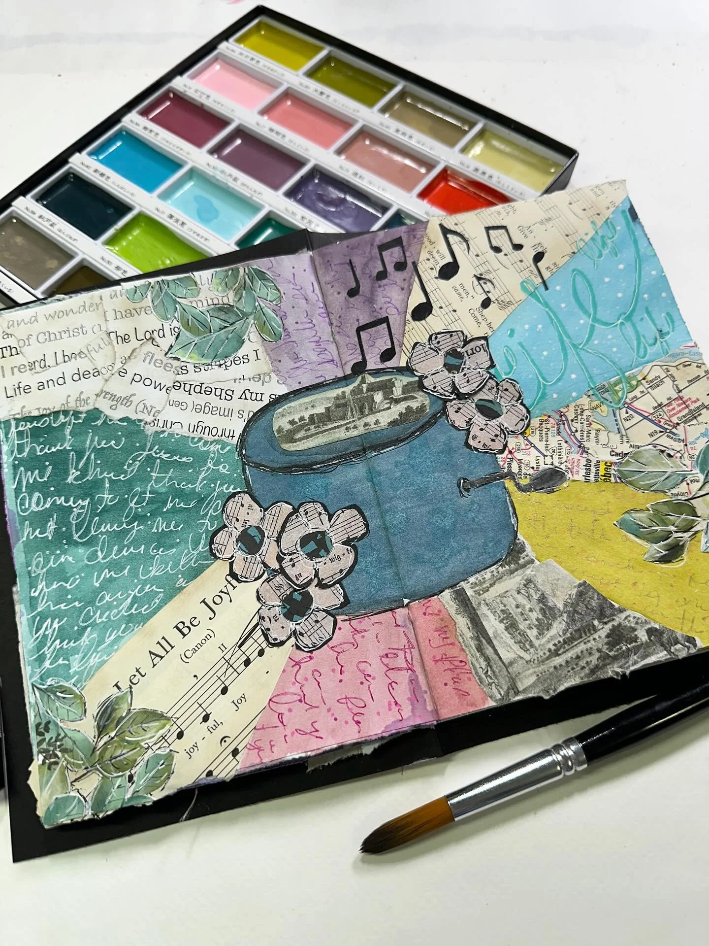 Lesson 3 in Artistic Advent. I followed along with Kim Pepper @kimpeppercreative  This was fun and had such a &ldquo;freeing&rdquo; feeling to it. Thank you Kim. I enjoyed it. ❤️

You can still join the fun in the Artistic Advent Workshop hosted by @