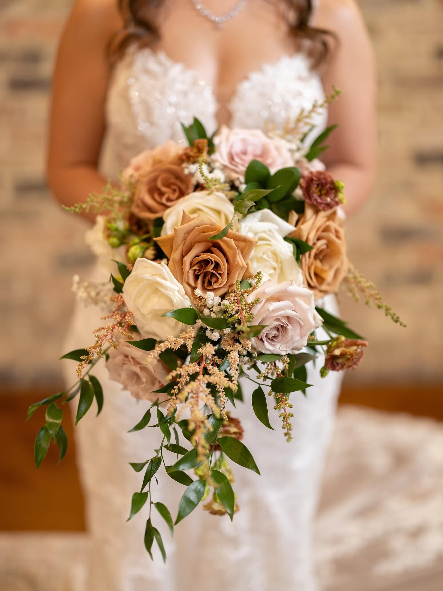 A moment for Logan&rsquo;s bridal bouquet .. ✨