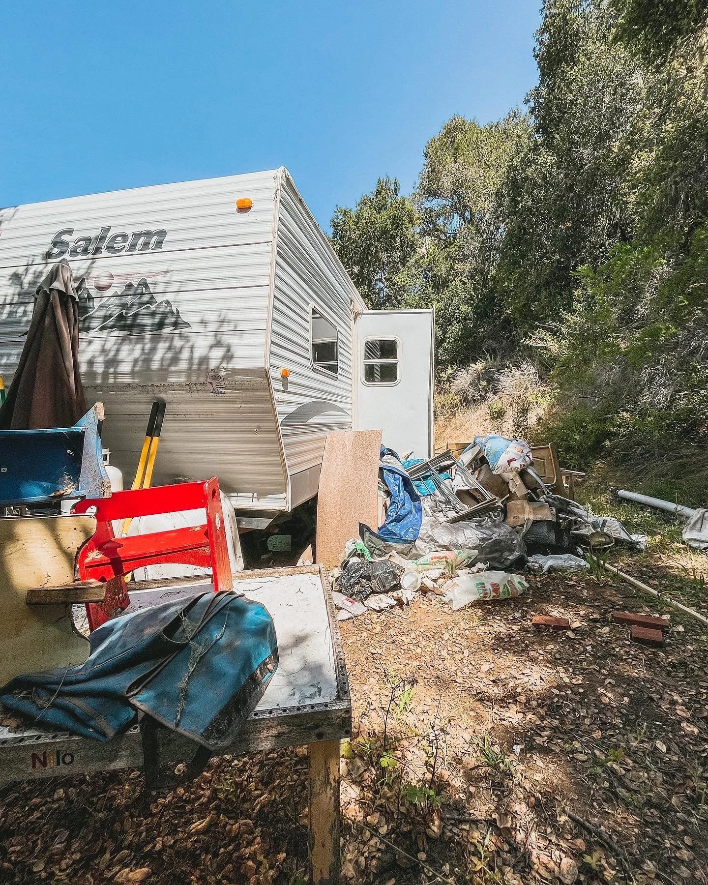 Is this camper site looking a bit overwhelming? 🏞️ Green Guys Junk Removal specializes in property cleanups across San Luis Obispo County, tackling everything from clutter to significant debris removal. Let us restore your space! Visit greenguysjunk