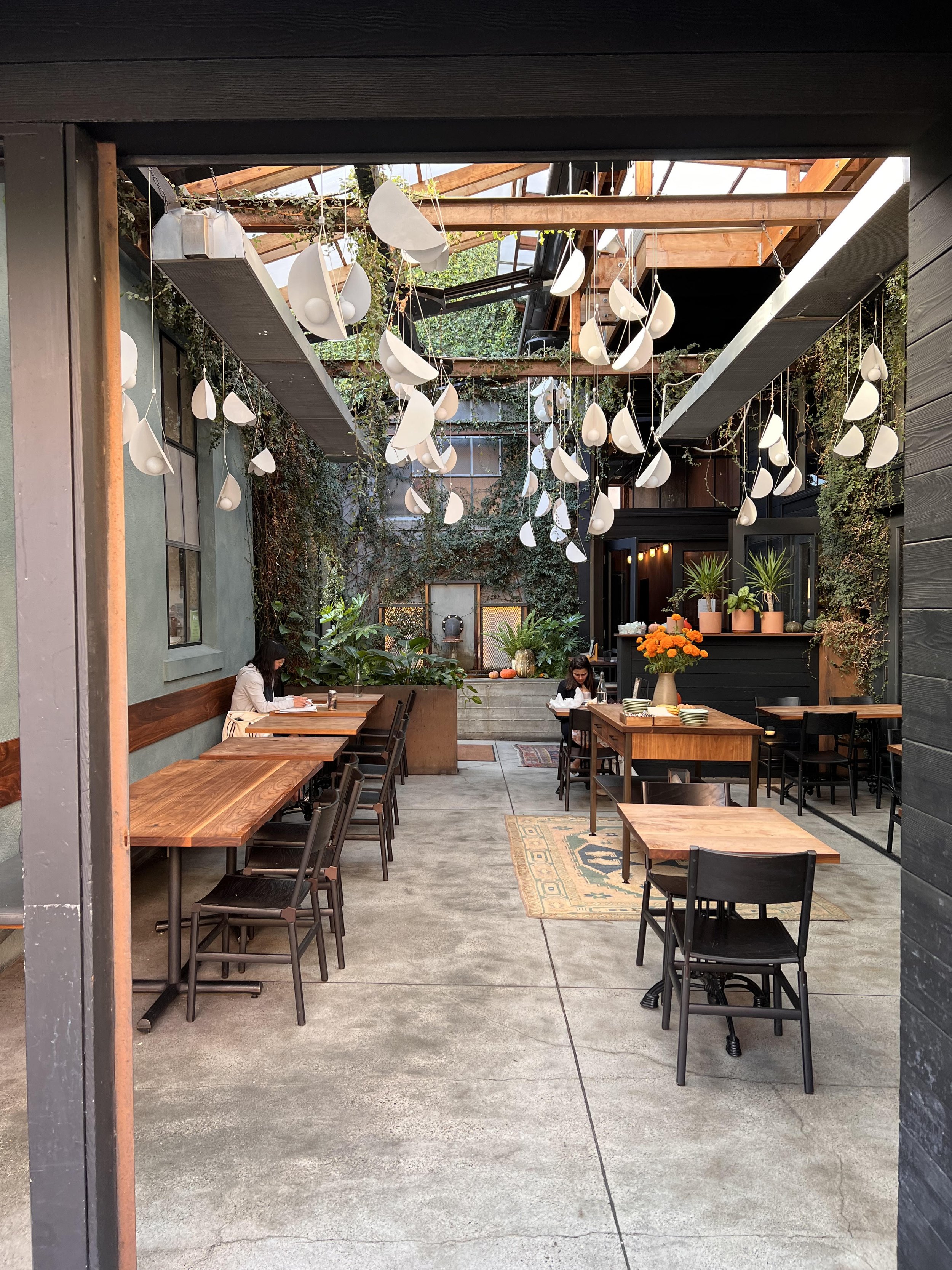 Mission Creek Neighborhood: interior of restaurant
