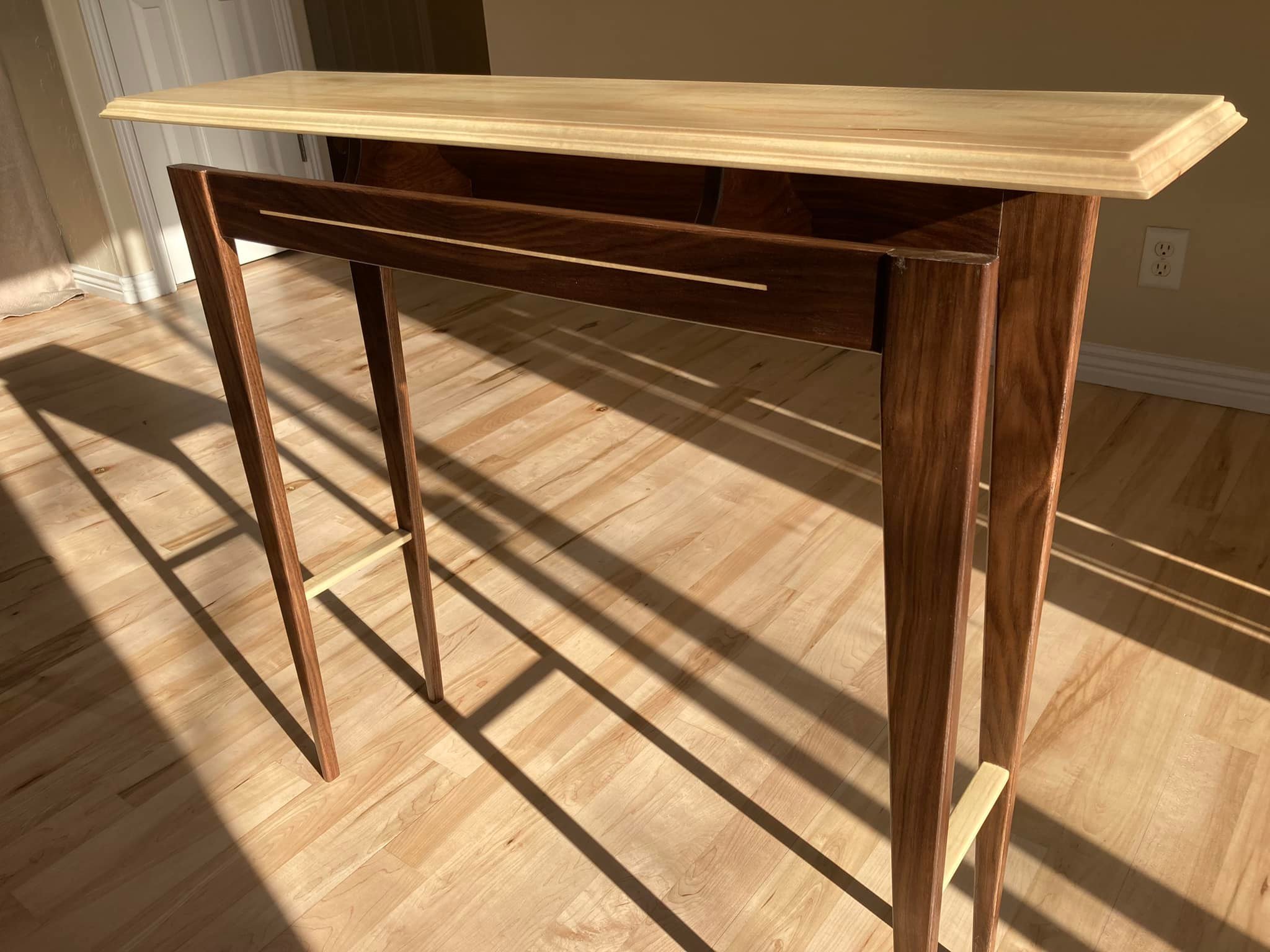 Floating table 5.jpg