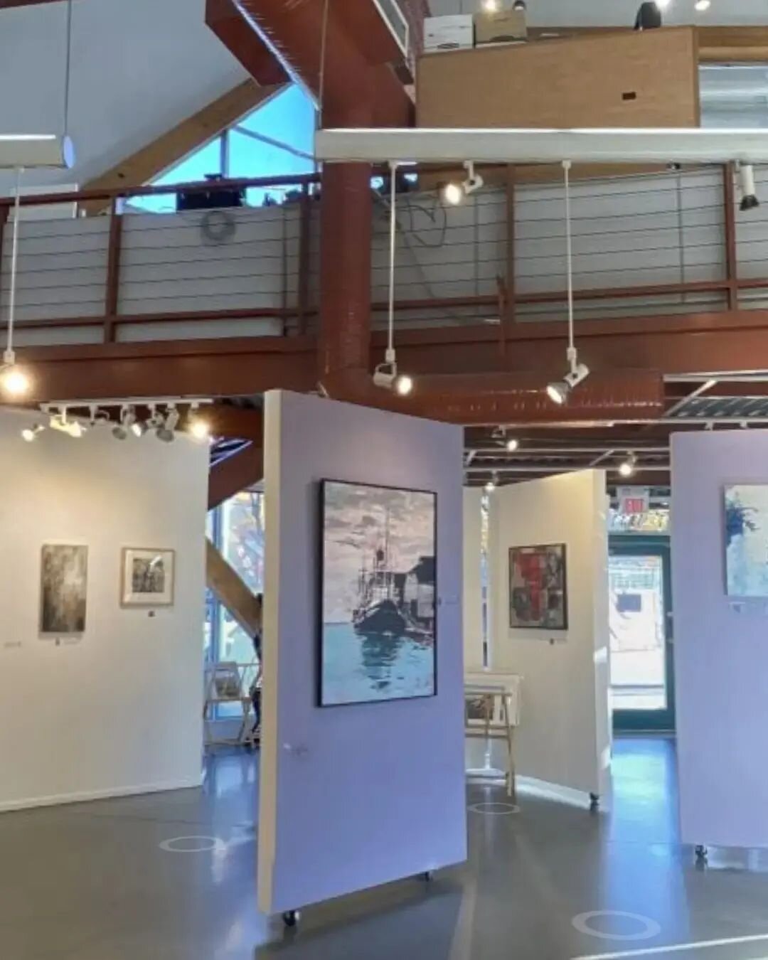 Just did a virtual tour of the Federation of Canadian Artist's new exhibition, Mixed 2022. Posting some screenshots of my virtual tour, my painting Cobblestone Alley is in the last shot. So wish I could see this exhibition in person as love seeing mi