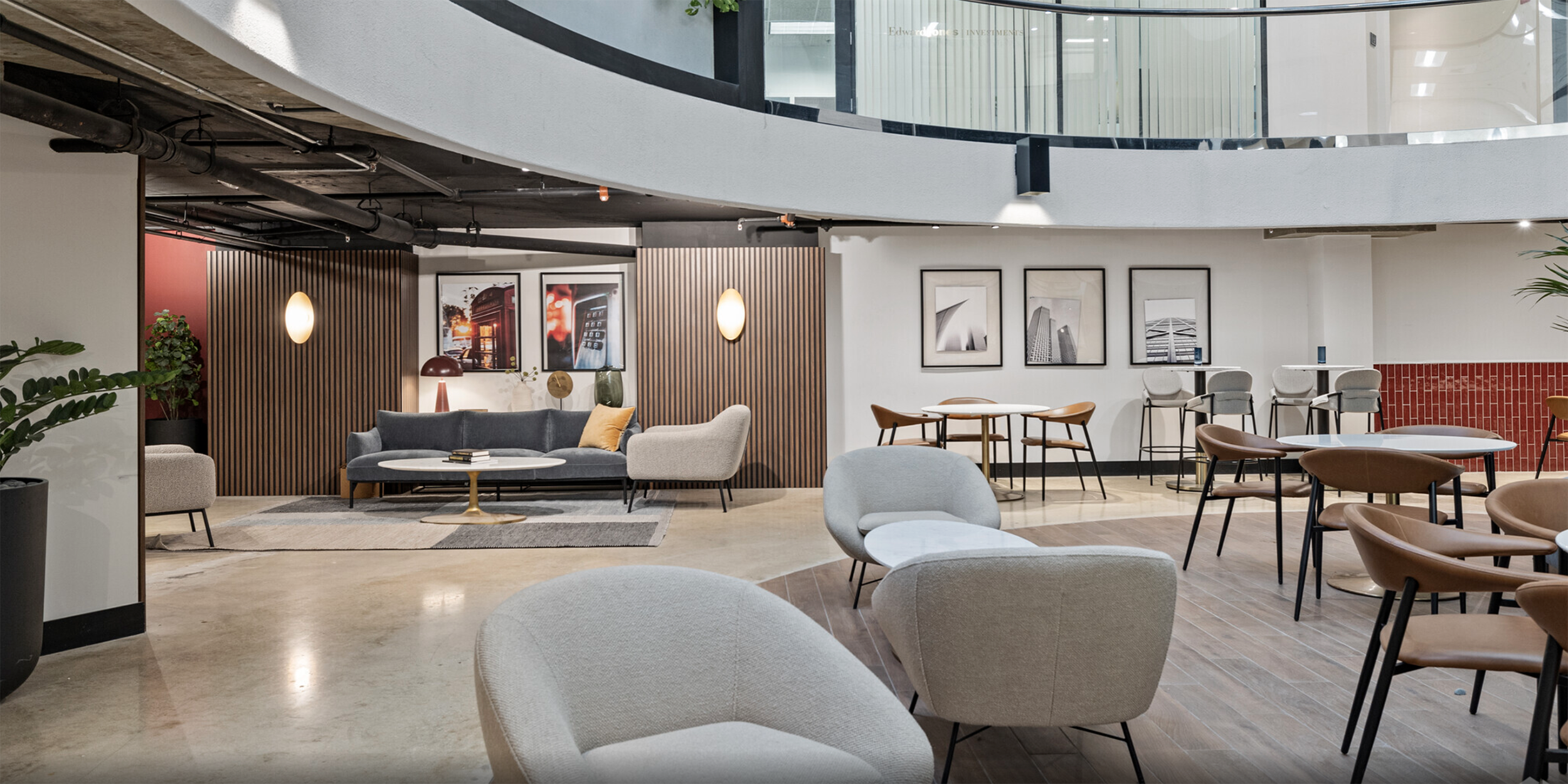  SOUTH CITY PLAZA  is a an office development in Boca Raton, FL. Centrally located on Federal Highway and with access to beach and recreation opportunities, it offers a variety of nearby shopping and dining options.