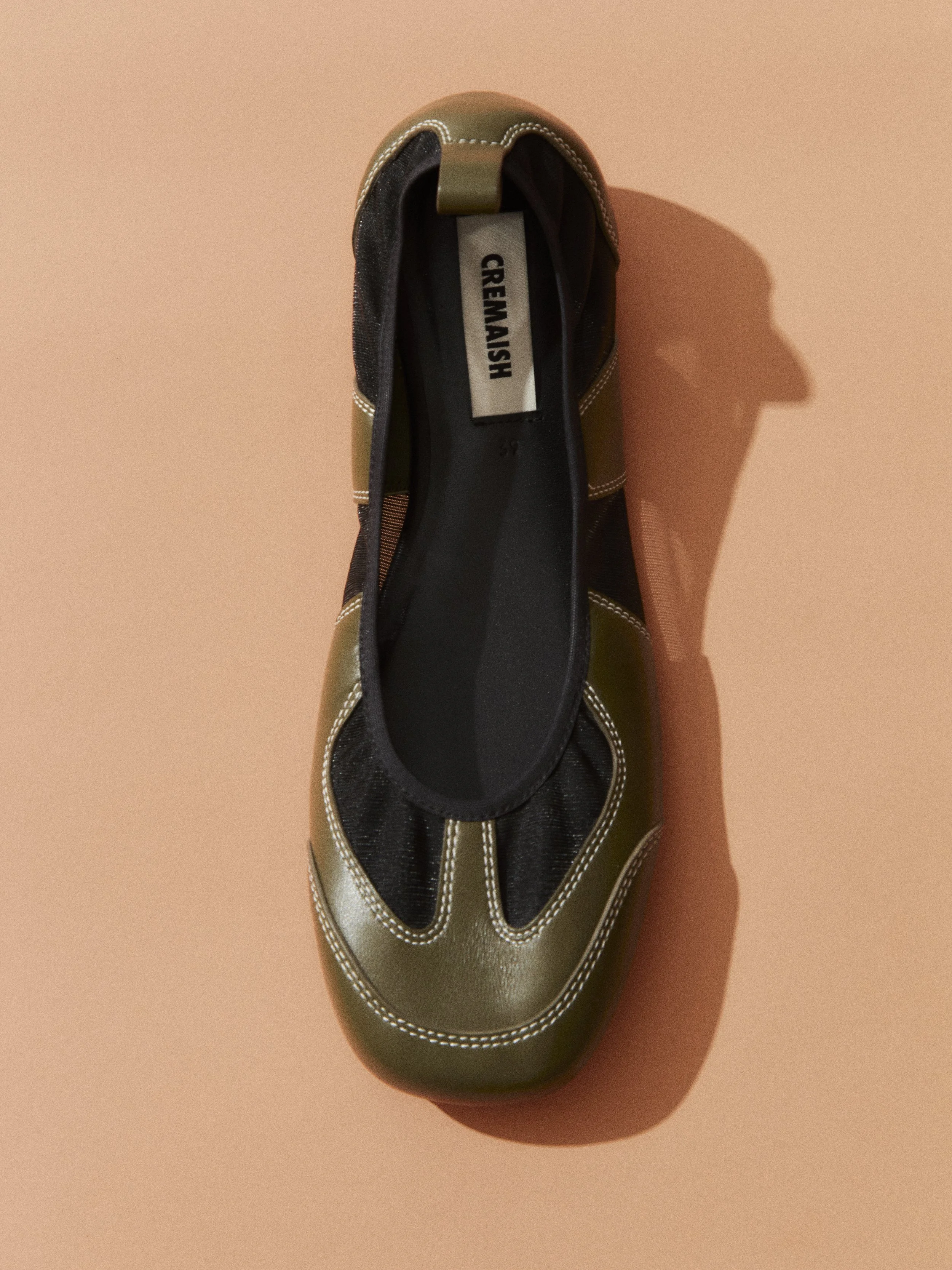 260129 Cremaish静物1572.jpg