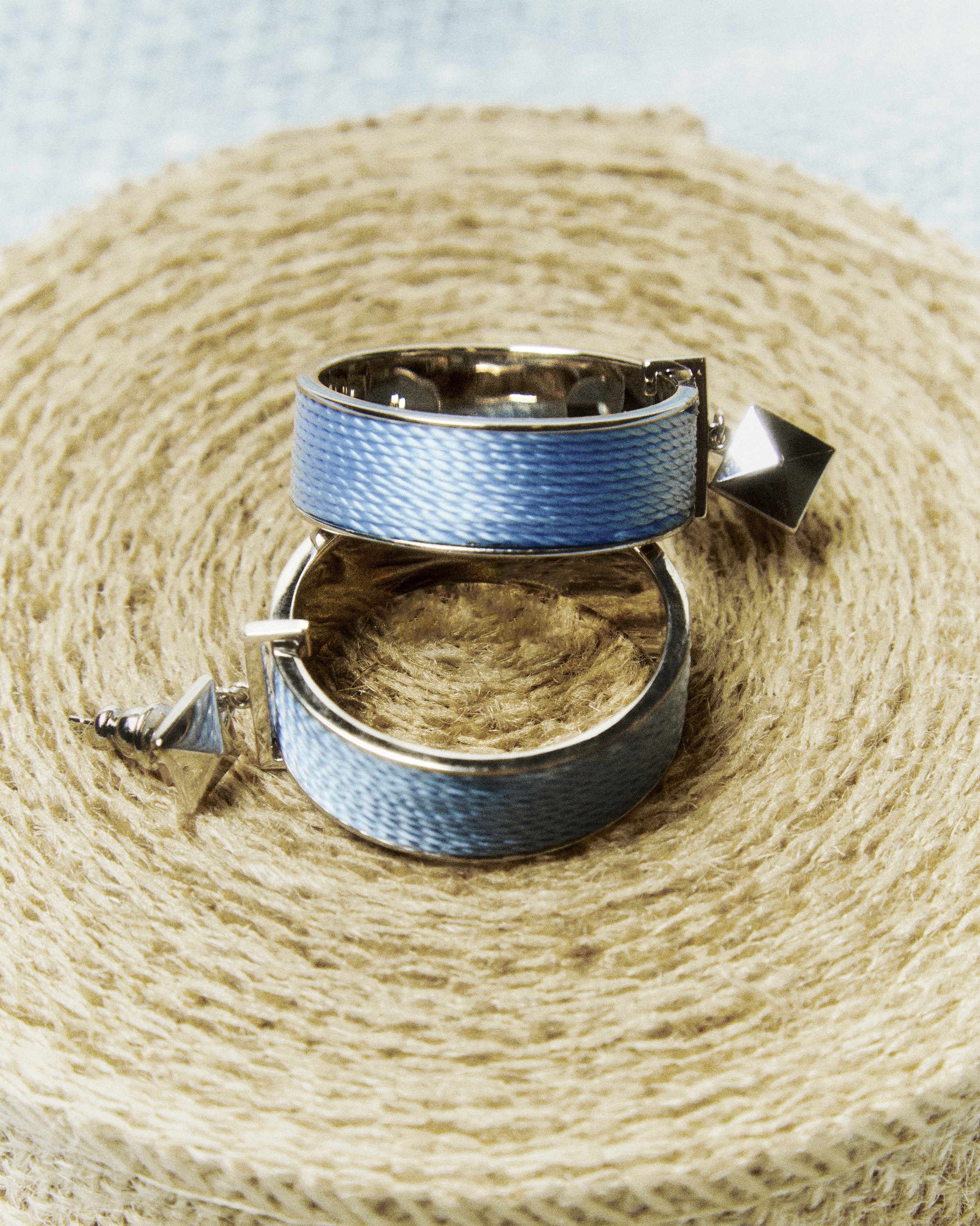 260129 Cremaish静物0806 1.jpg