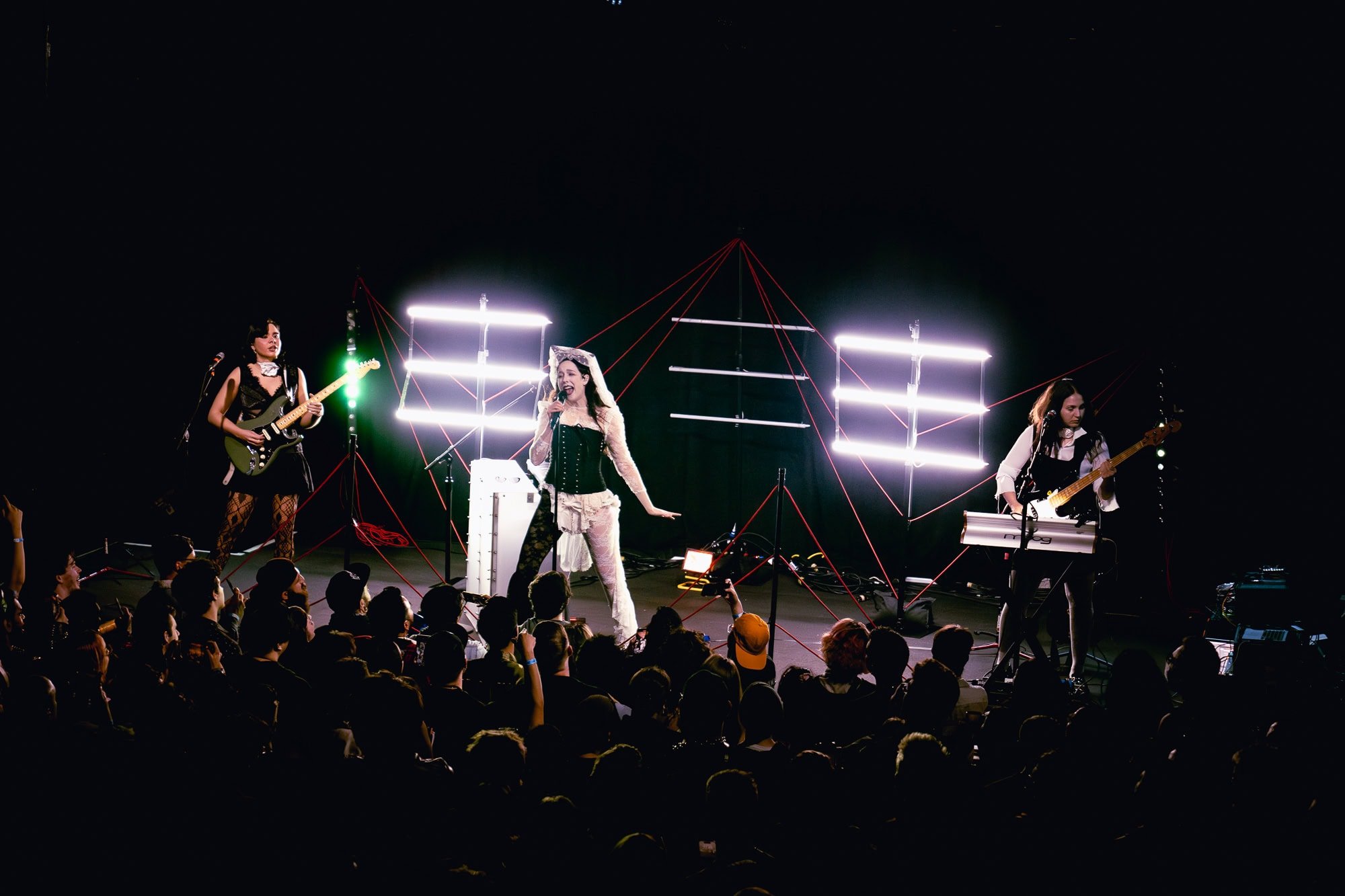 Allie X - Girl With No Face Tour