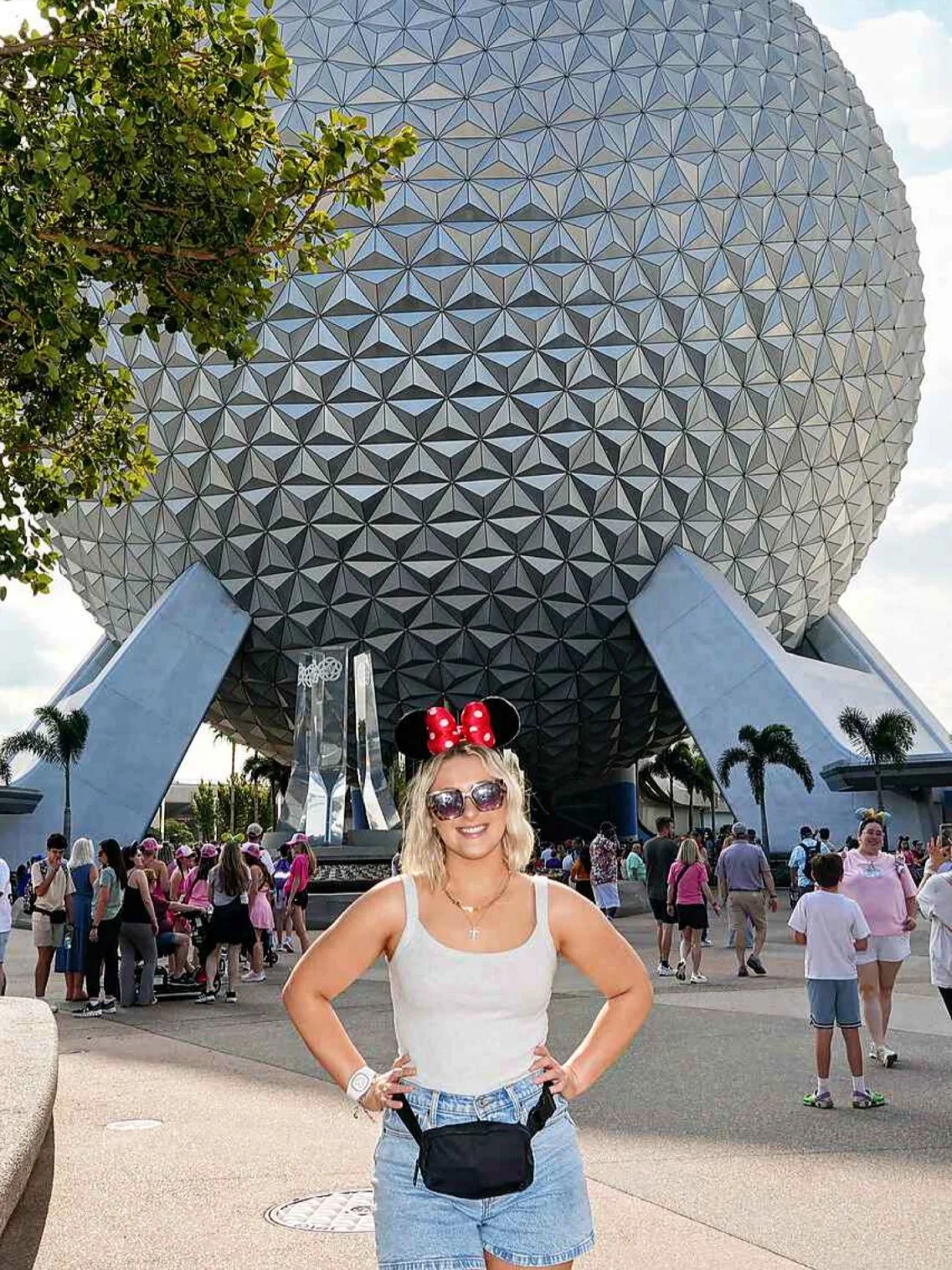 Another beautiful sunless GLO☀️ love to see it!

#clientlove #spraytan #slay #stunning #sunlesstanning #healthyskin #healthyglow #skincare #beauty #disneyworld #aesthetics #norvellsunless #spraytanartist