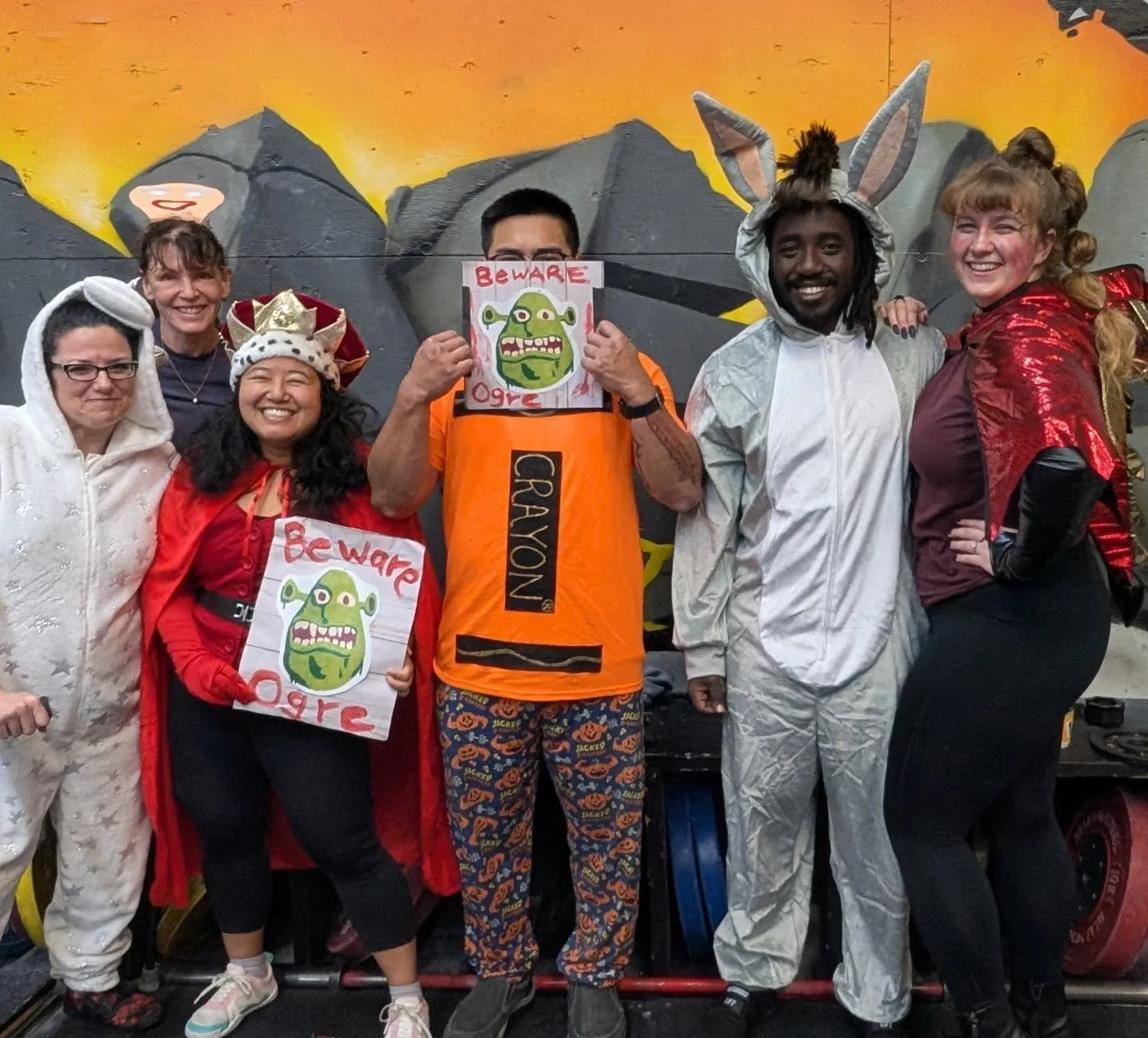 A very spooOooky #Halloween Lifting Party! 🎃👻🫏

#costume #party #LiftHeavyShit #liftingparty #powerlifting #Powerlifter