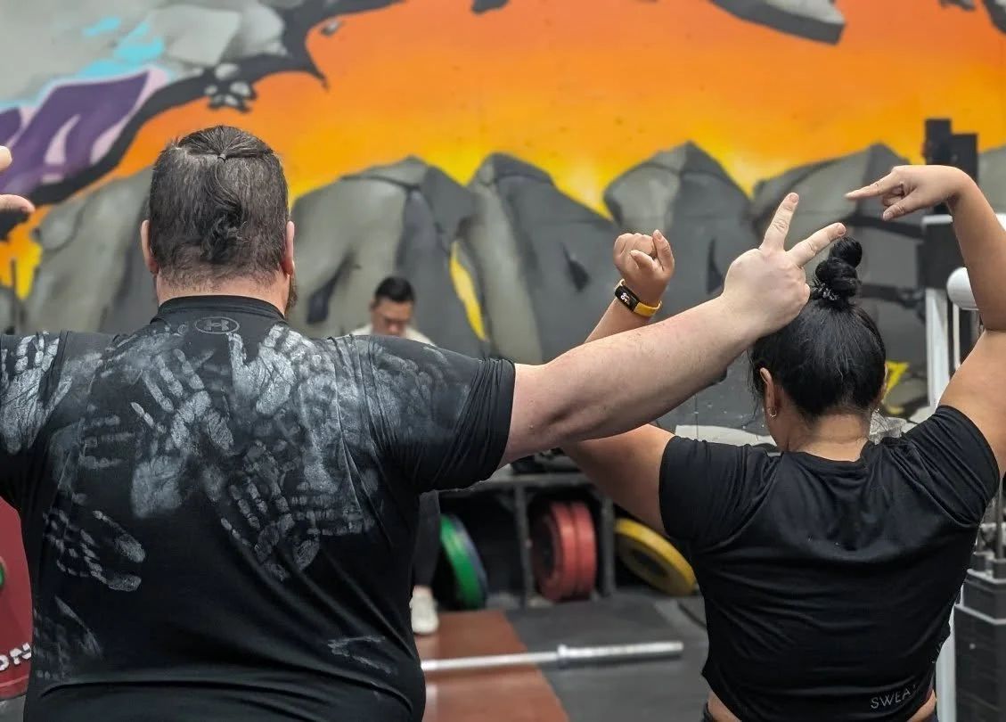 Powerlifting friendship goals 🖐️ Mathieu deserves a pat on the back for putting up with Power Legion shenanigans 🤣