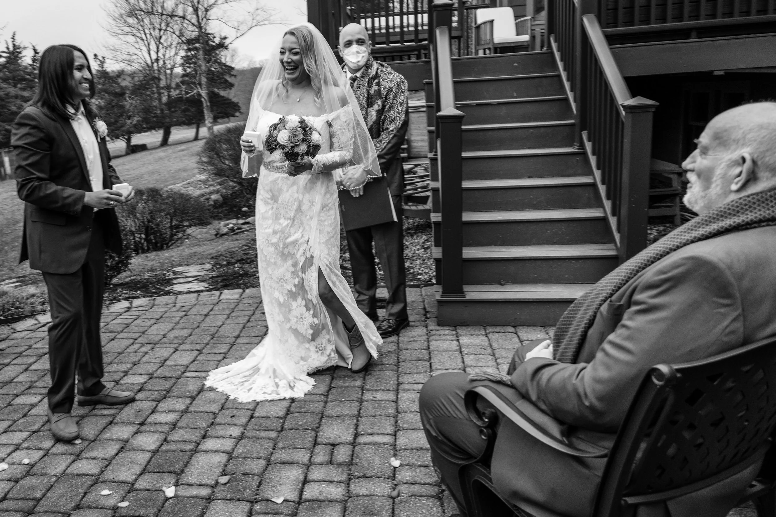 Backyard_New_York_Elopement_Jess&Chris_Ceremony-7108.jpg